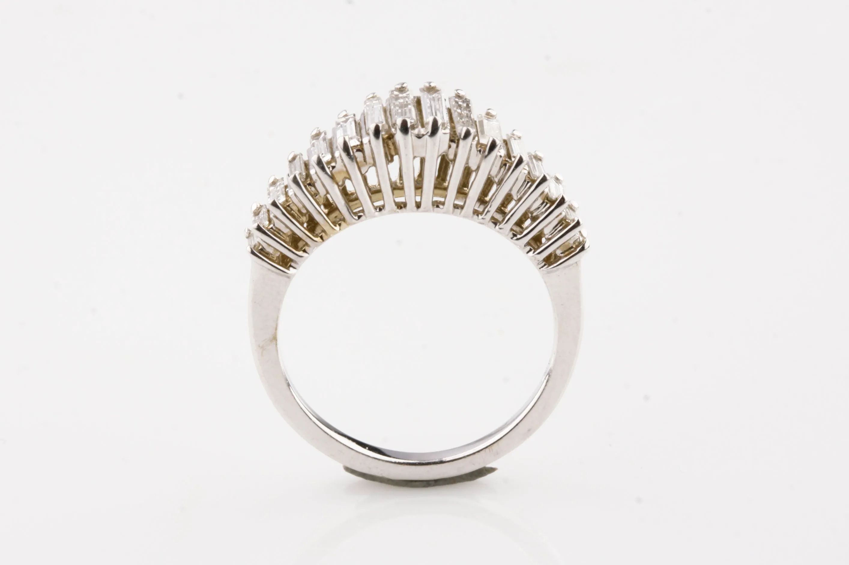 14k White Gold Baguette Diamond Cathedral Set Band Ring Size 6