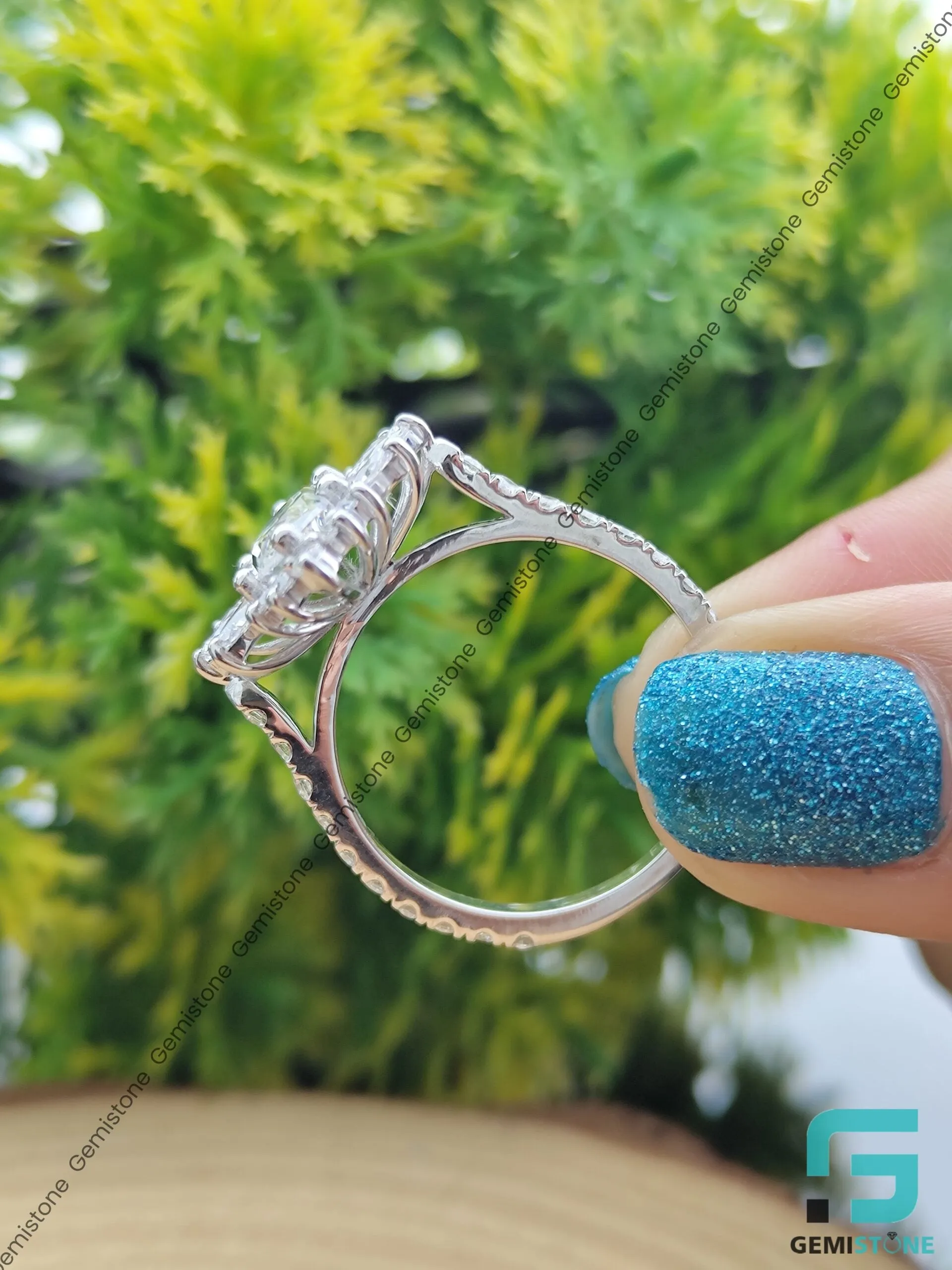 2Ct Marquise Cut Moissanite Starburst Diamond Ring