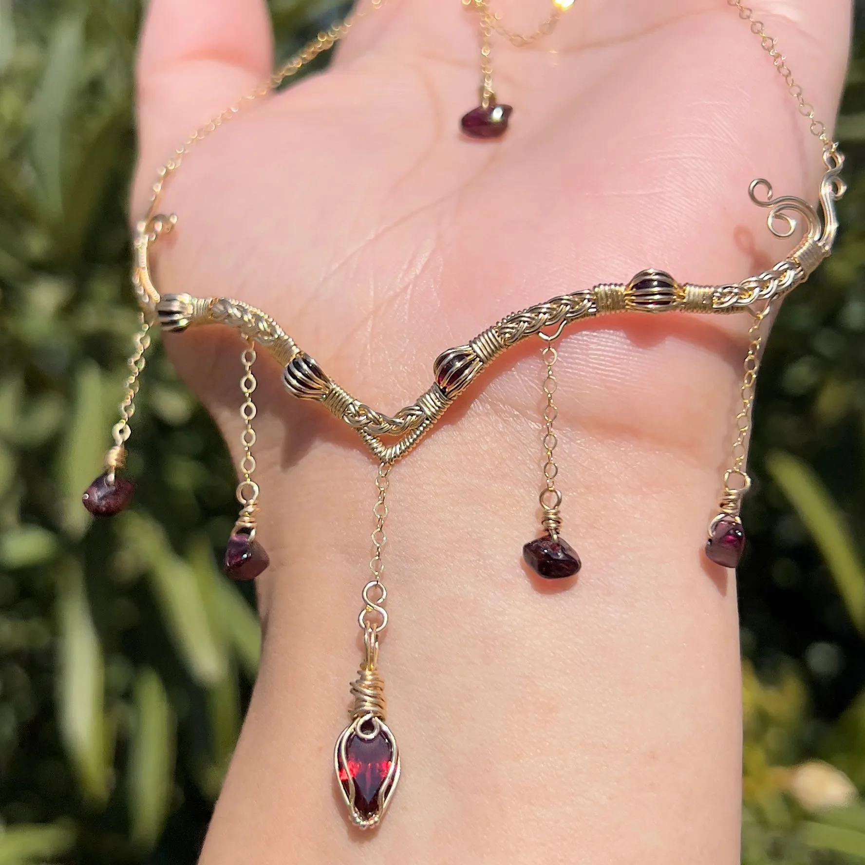 Astraea in Garnet 14KGF ✵