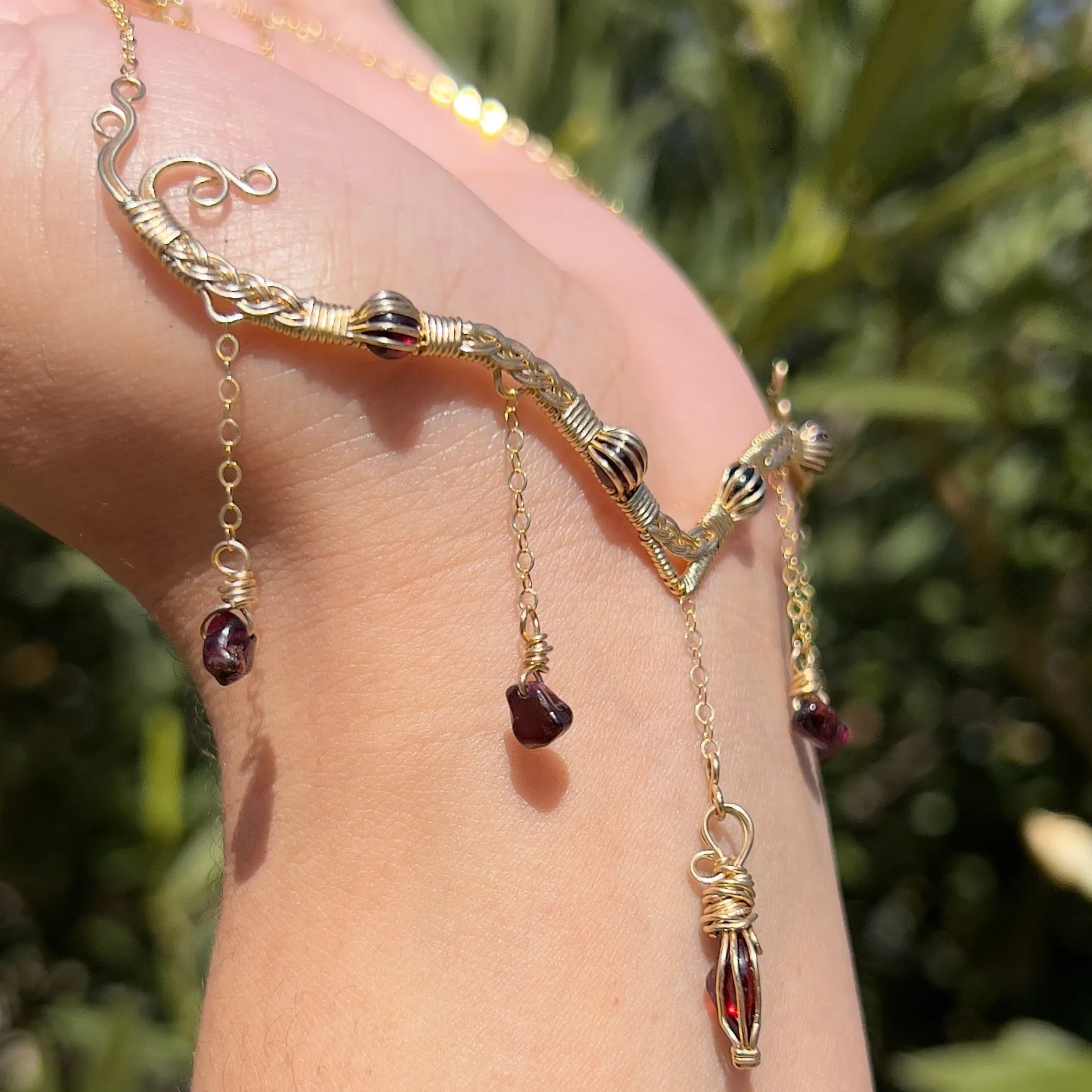 Astraea in Garnet 14KGF ✵