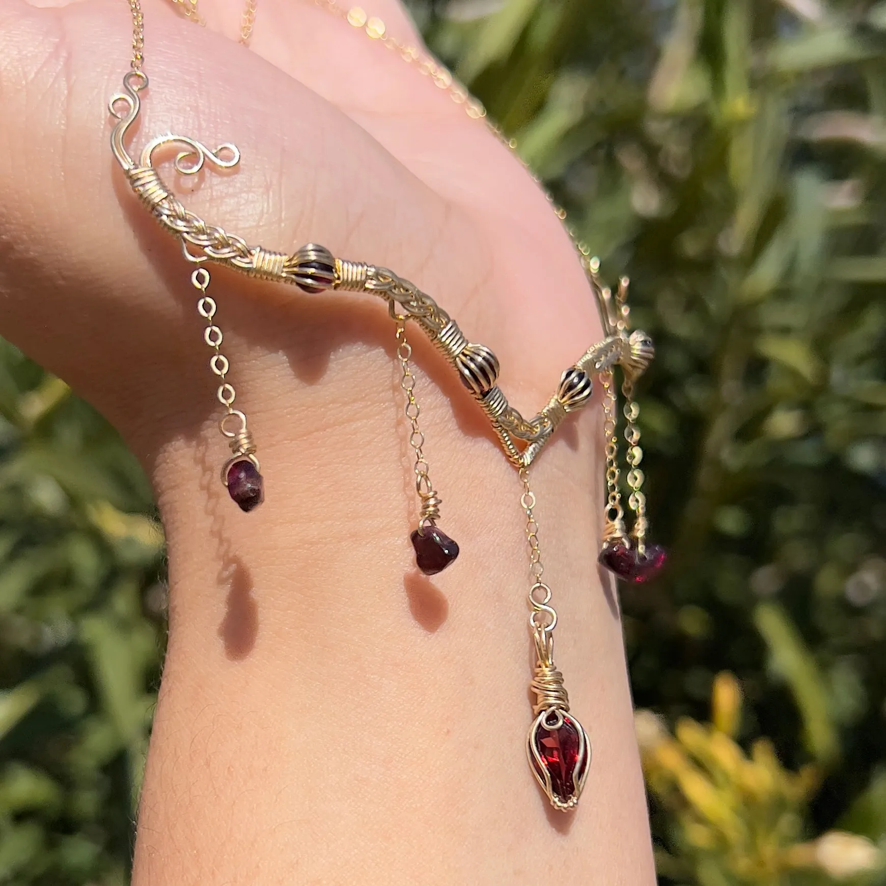 Astraea in Garnet 14KGF ✵