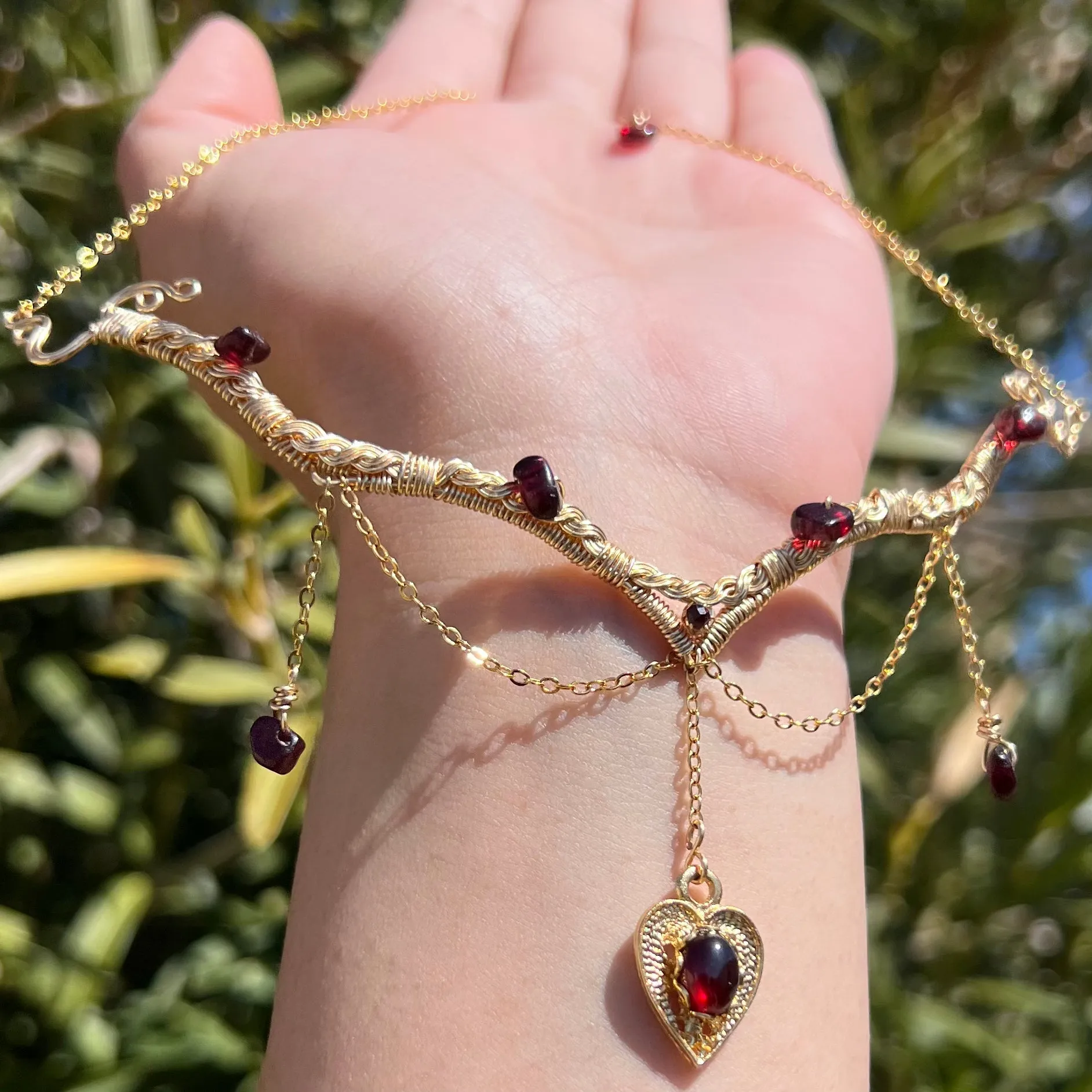 Astraea in Garnet ✵