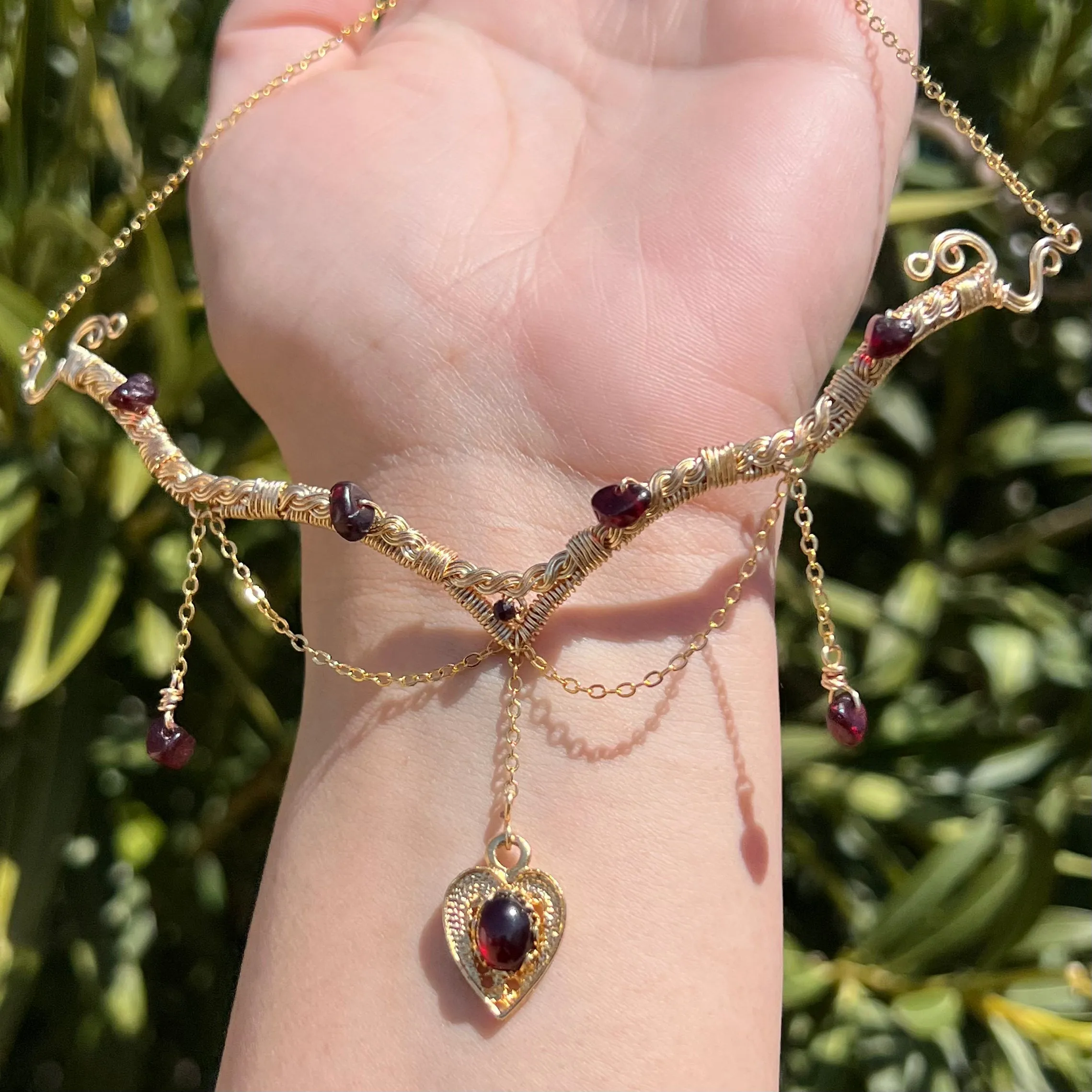 Astraea in Garnet ✵