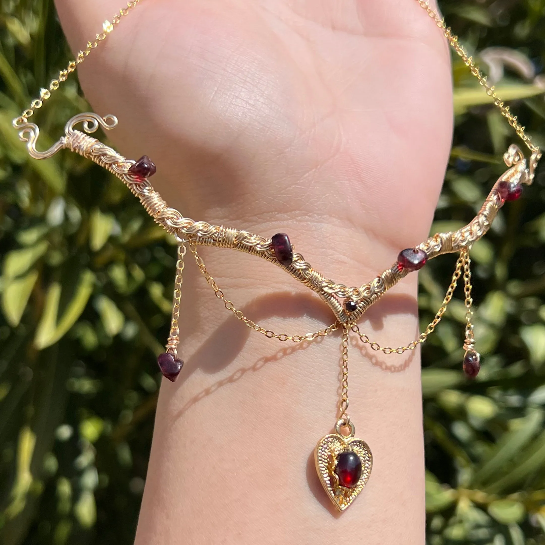 Astraea in Garnet ✵