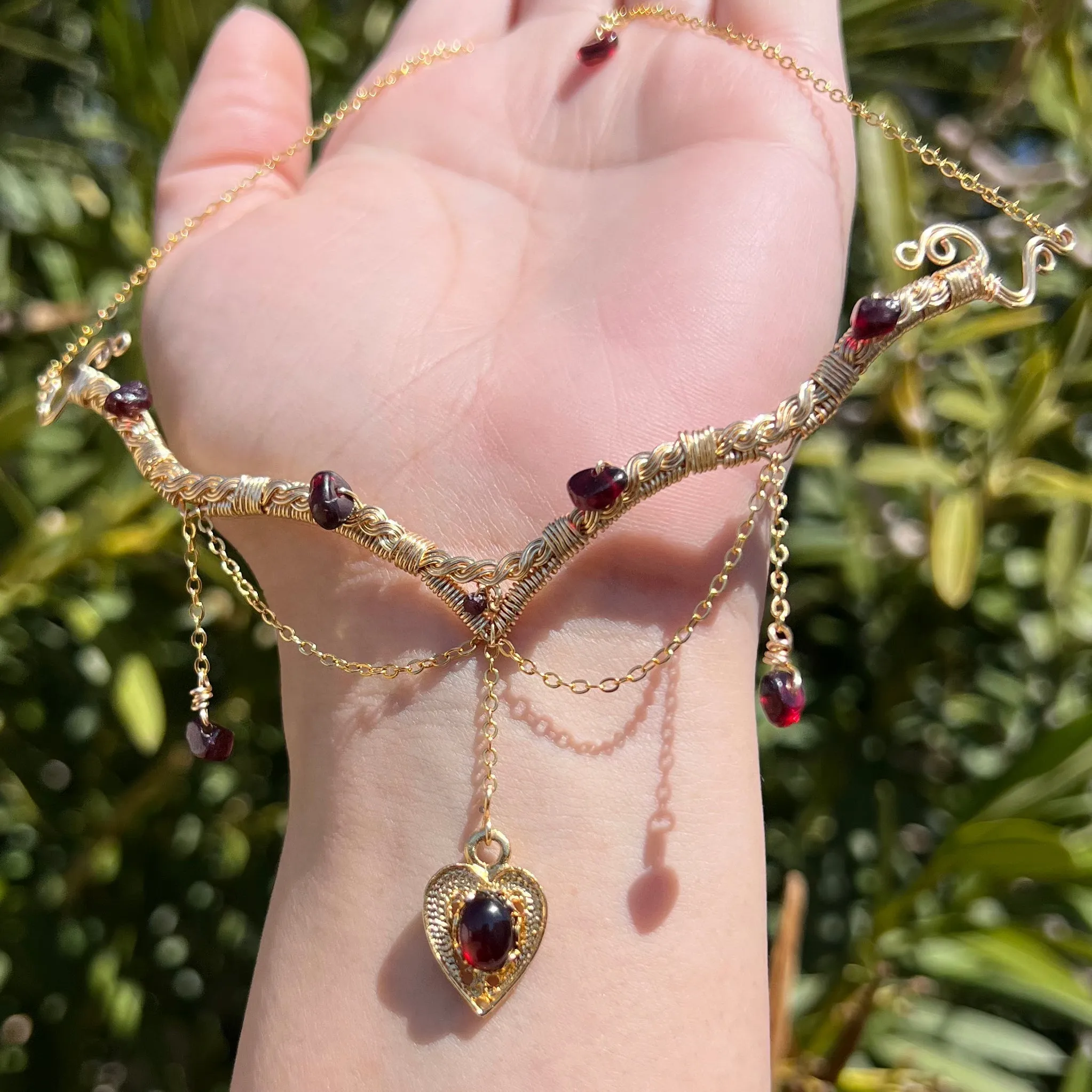 Astraea in Garnet ✵