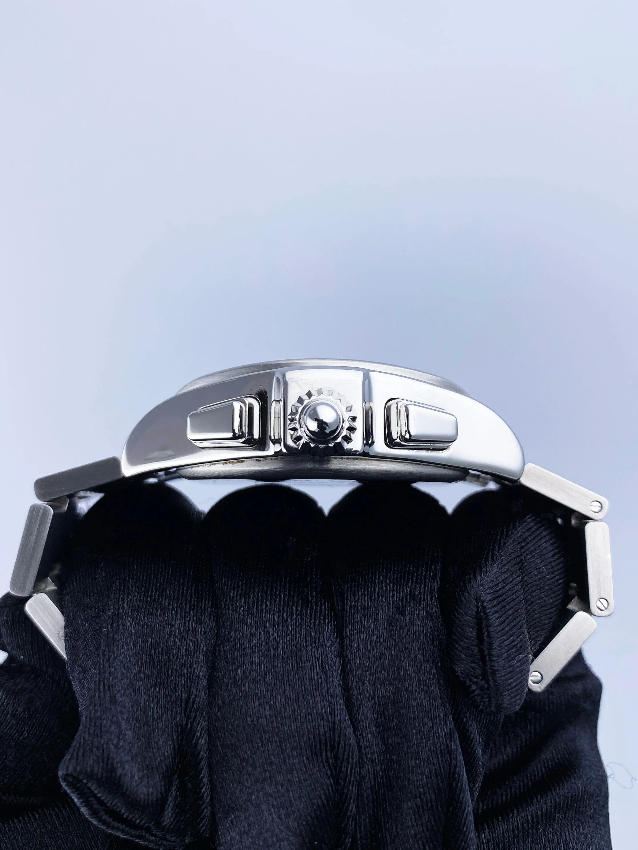 Cartier Roadster XL W6206019 Sliver Dial Mens Watch Box Papers