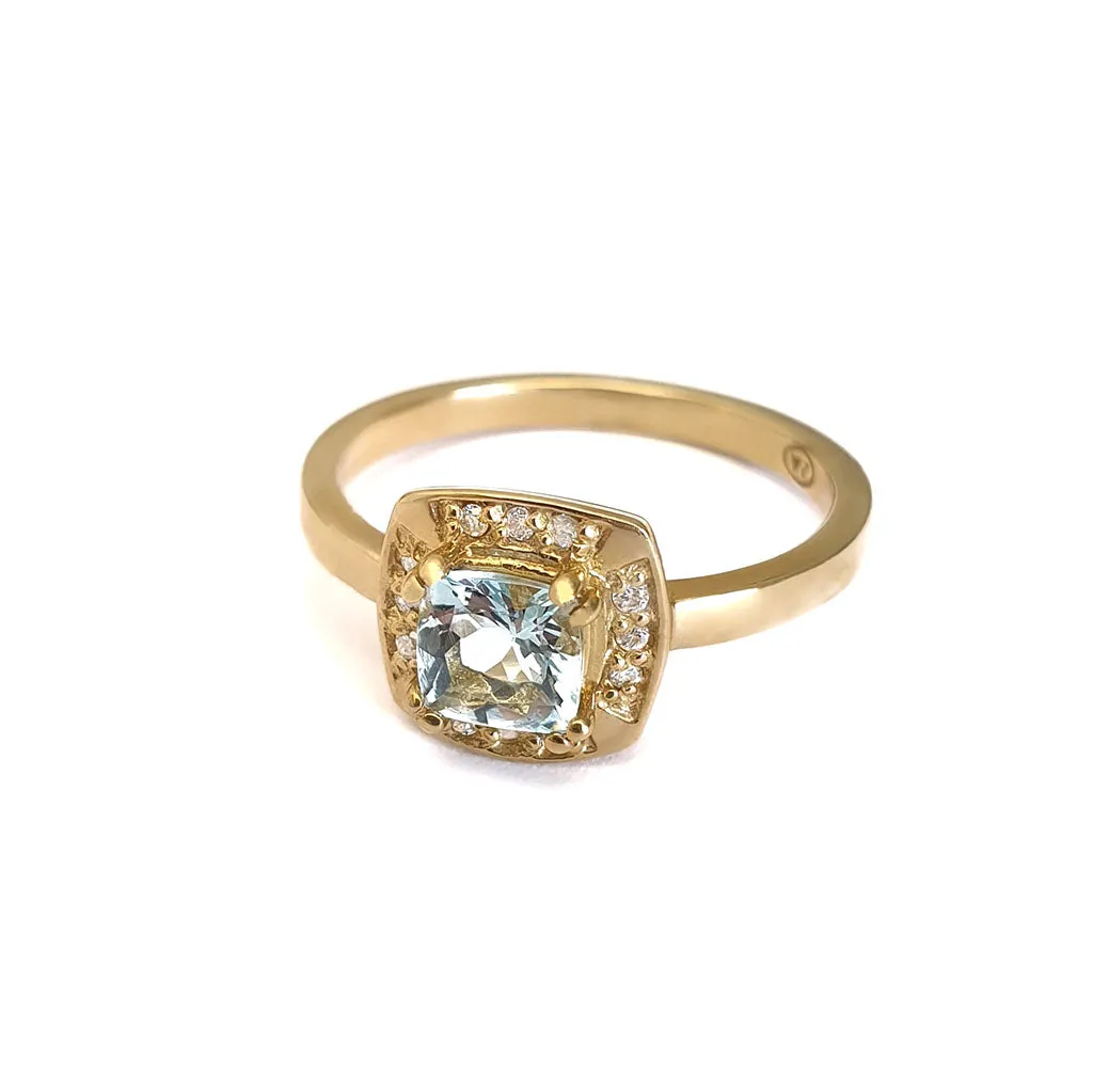Cushion Cut Aquamarine, Diamond and Gold Ring
