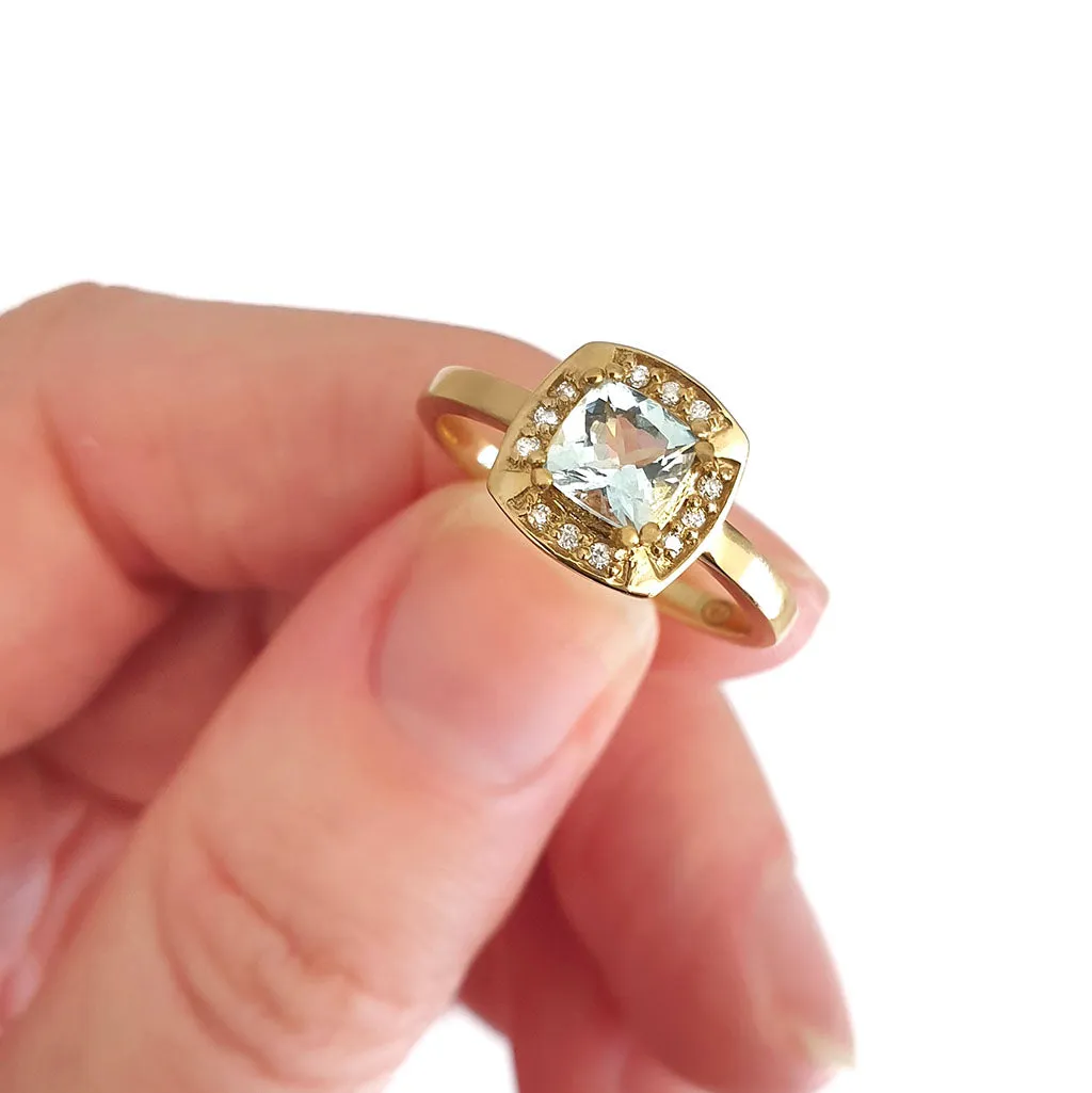 Cushion Cut Aquamarine, Diamond and Gold Ring