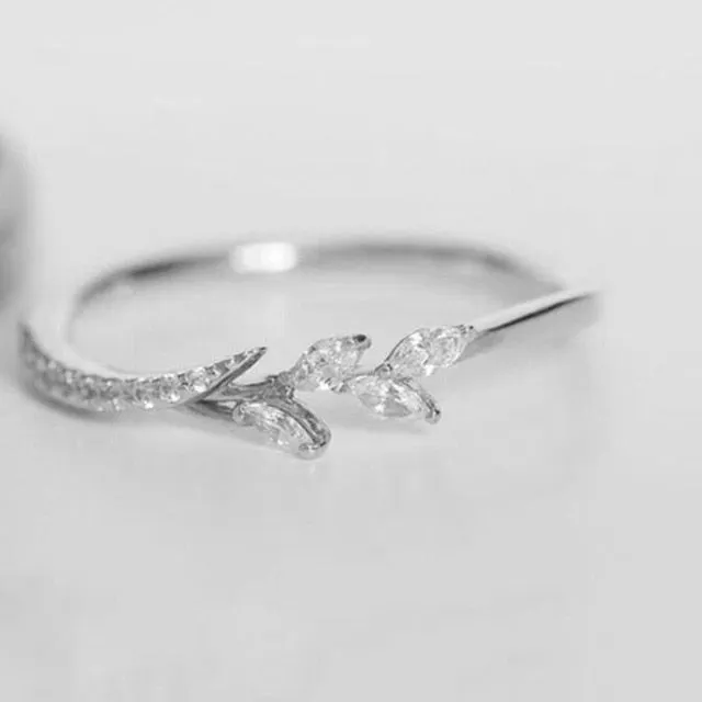 Danity Leaf Crystal Engagement Ring