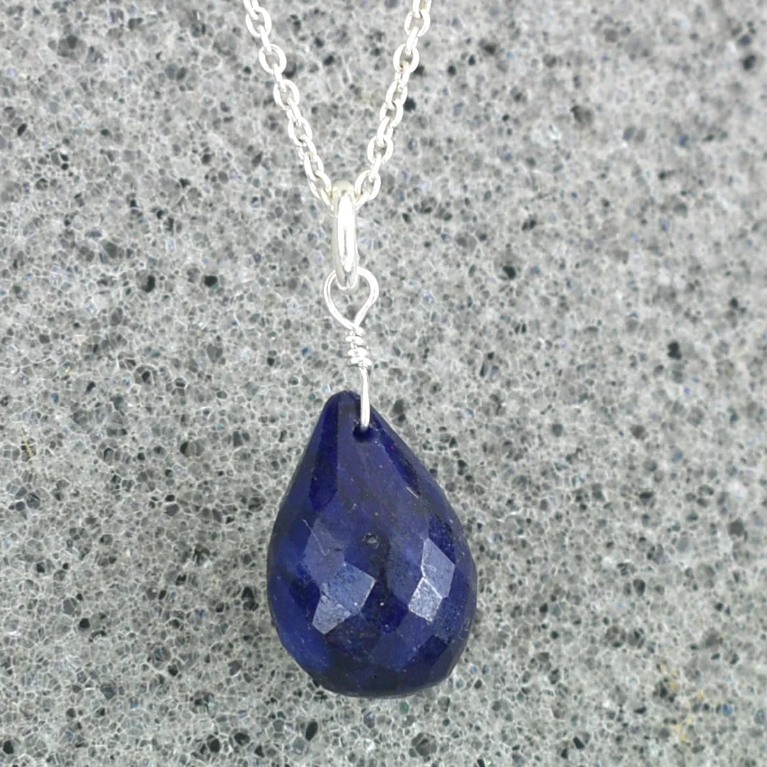 Drop Shape Blue Sapphire Briolite Necklace In 925 Sterling Silver!