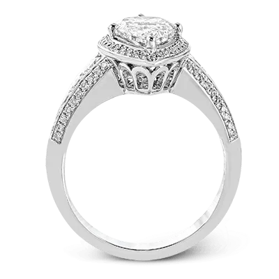 Engagement Ring in 18k Gold with Diamonds