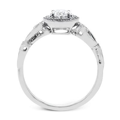 Engagement Ring in 18k Gold with Diamonds