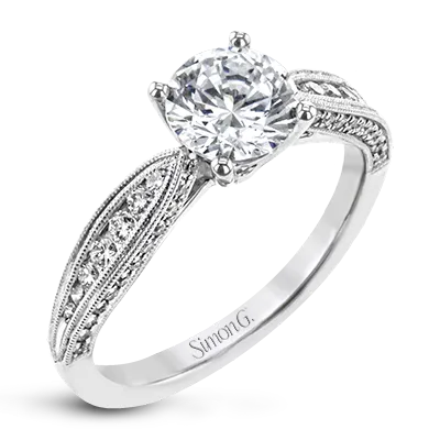 Engagement Ring in 18k Gold with Diamonds