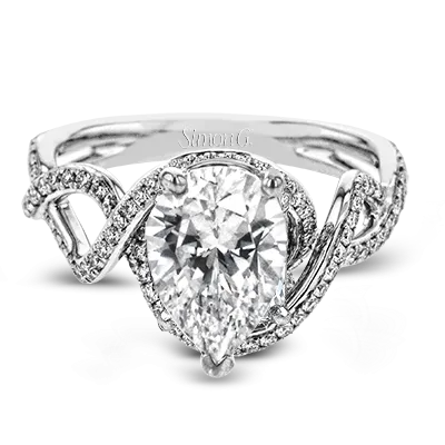 Engagement Ring in 18k Gold with Diamonds
