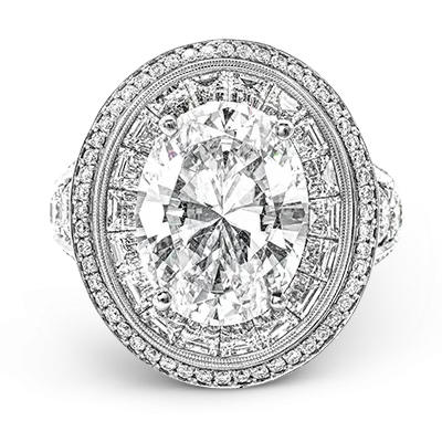 Engagement Ring in 18k Gold with Diamonds