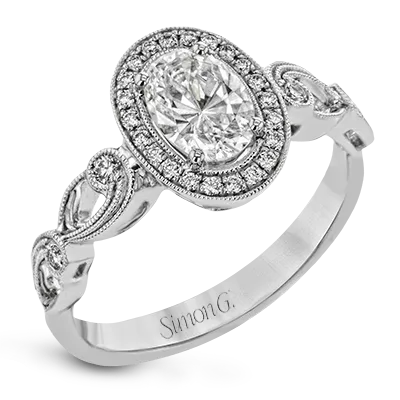 Engagement Ring in 18k Gold with Diamonds