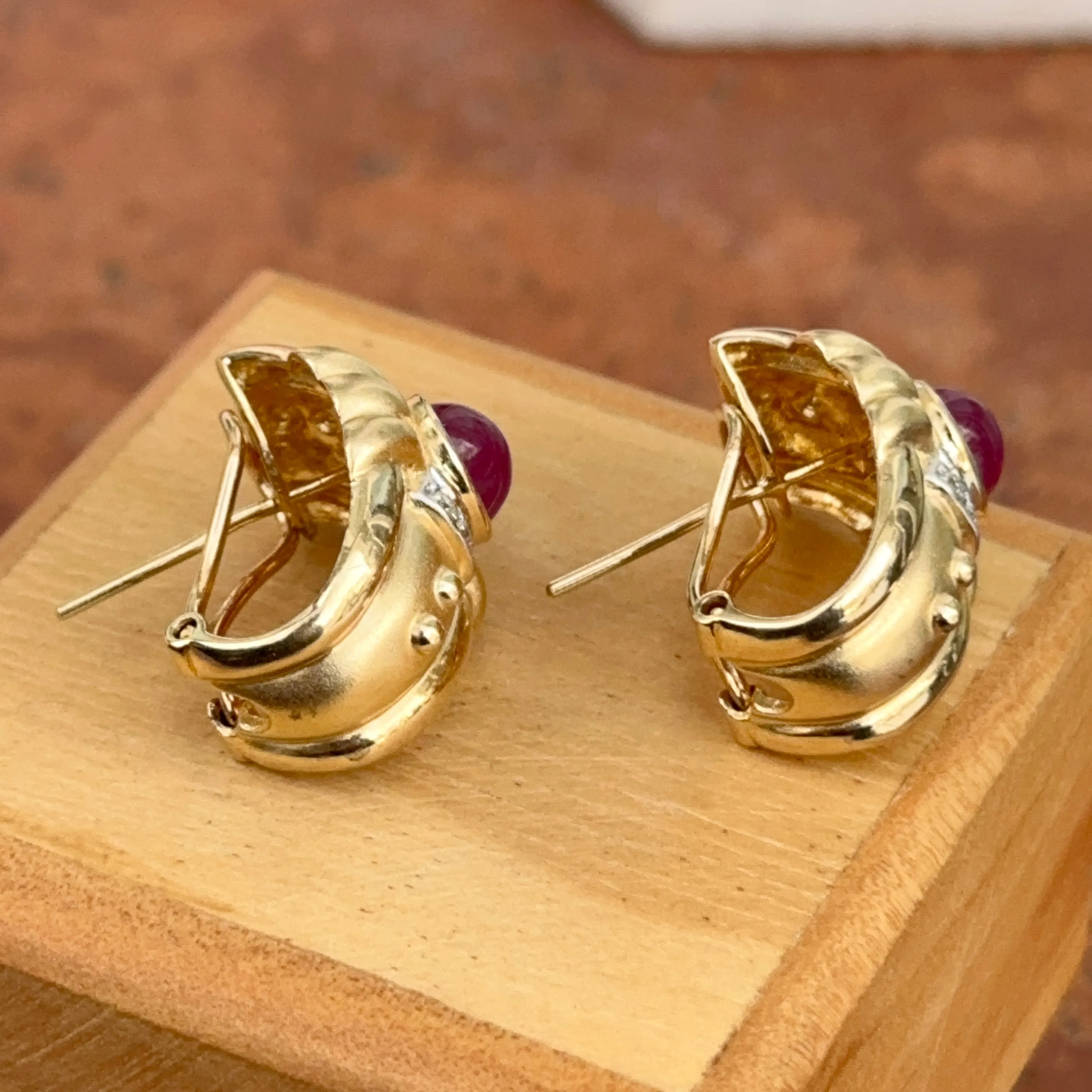 Estate 14KT Yellow Gold Etruscan Ruby   Diamond Matte Omega Back Earrings