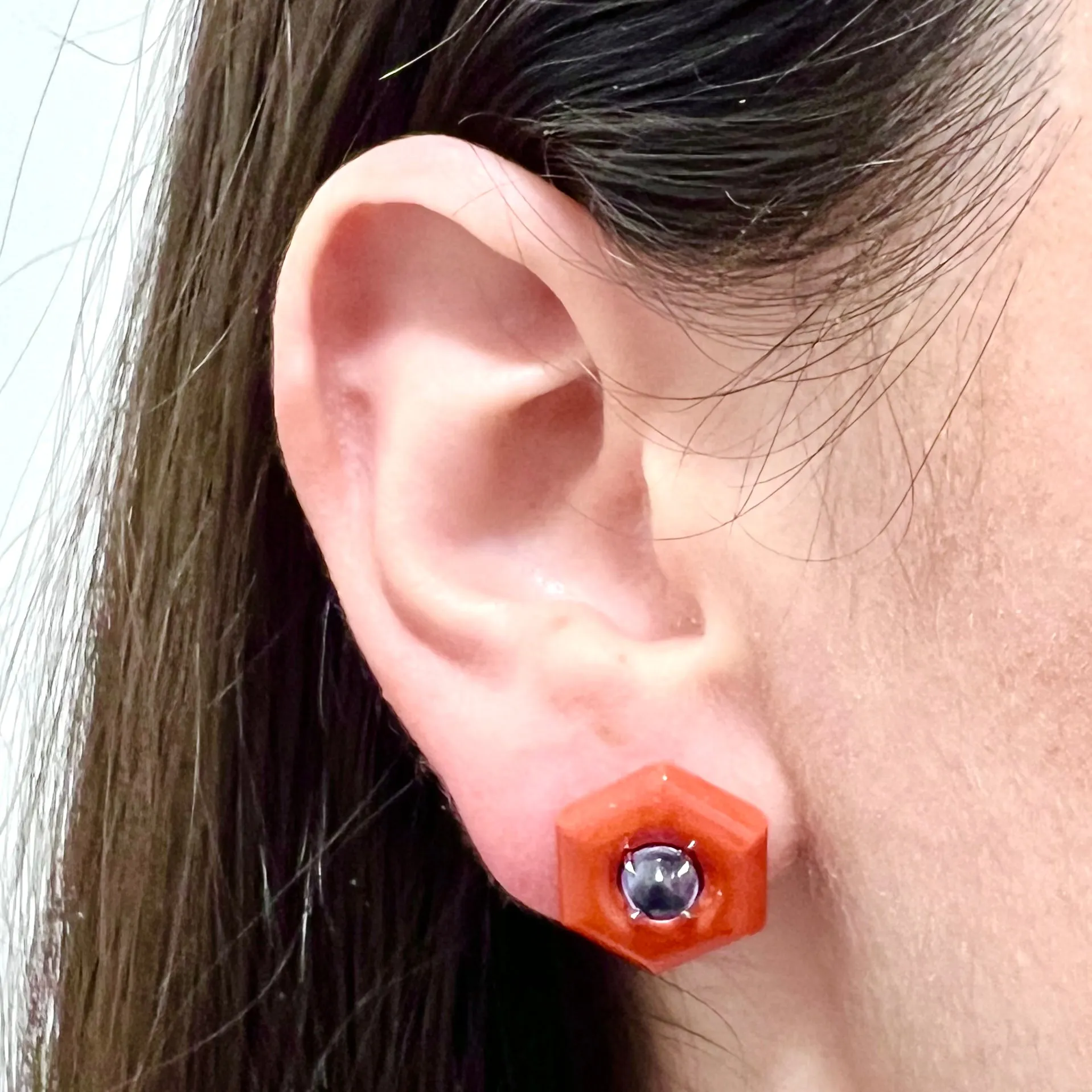 Fine 18 Karat Yellow Gold Untreated Blue Sapphire & Oxblood Coral Stud Earrings By Carvin French
