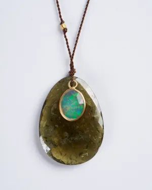 grossular garnet and opal 18k yg - green