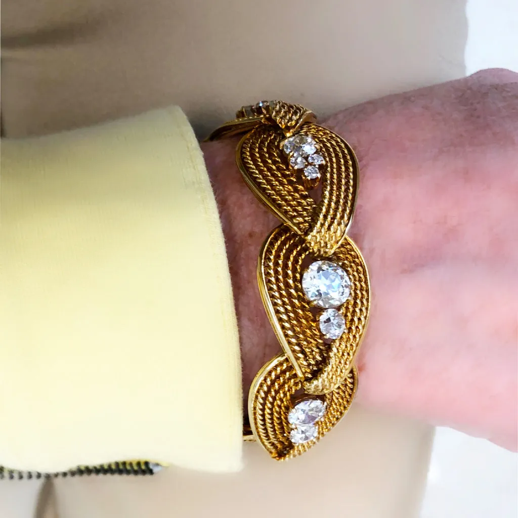 Important Retro Italian Diamond Bracelet in 18 Karat Yellow Gold