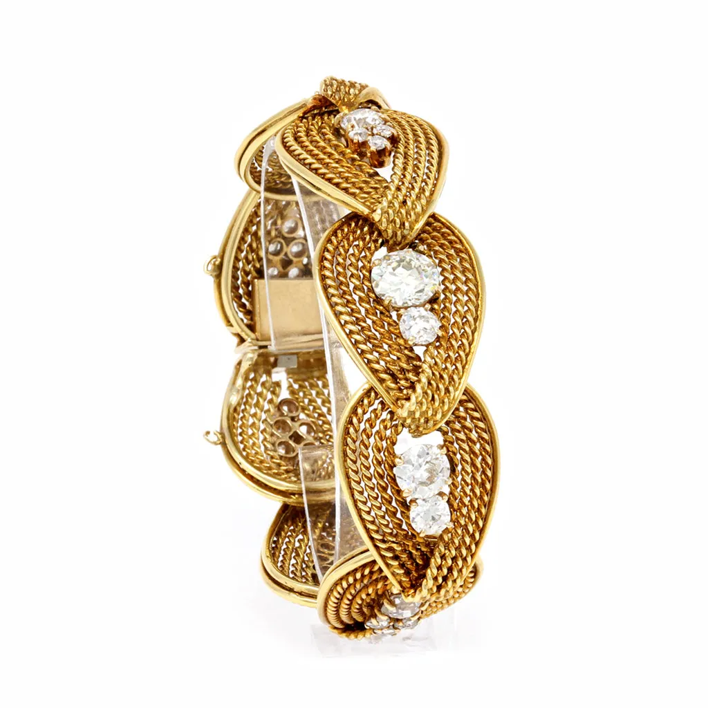 Important Retro Italian Diamond Bracelet in 18 Karat Yellow Gold