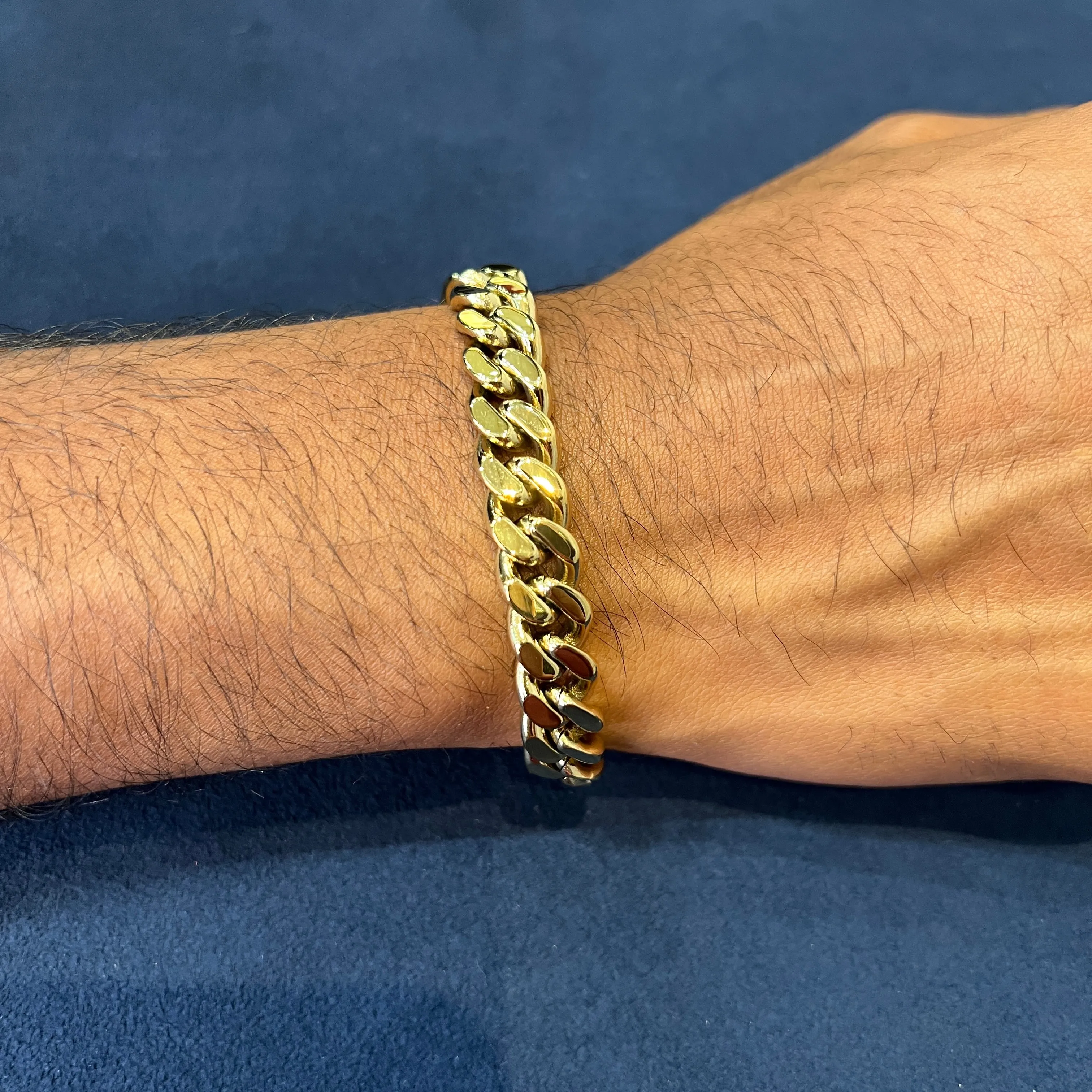 Italgem Stainless Steel (9.4mm) Curb Link Bracelet 8.5"