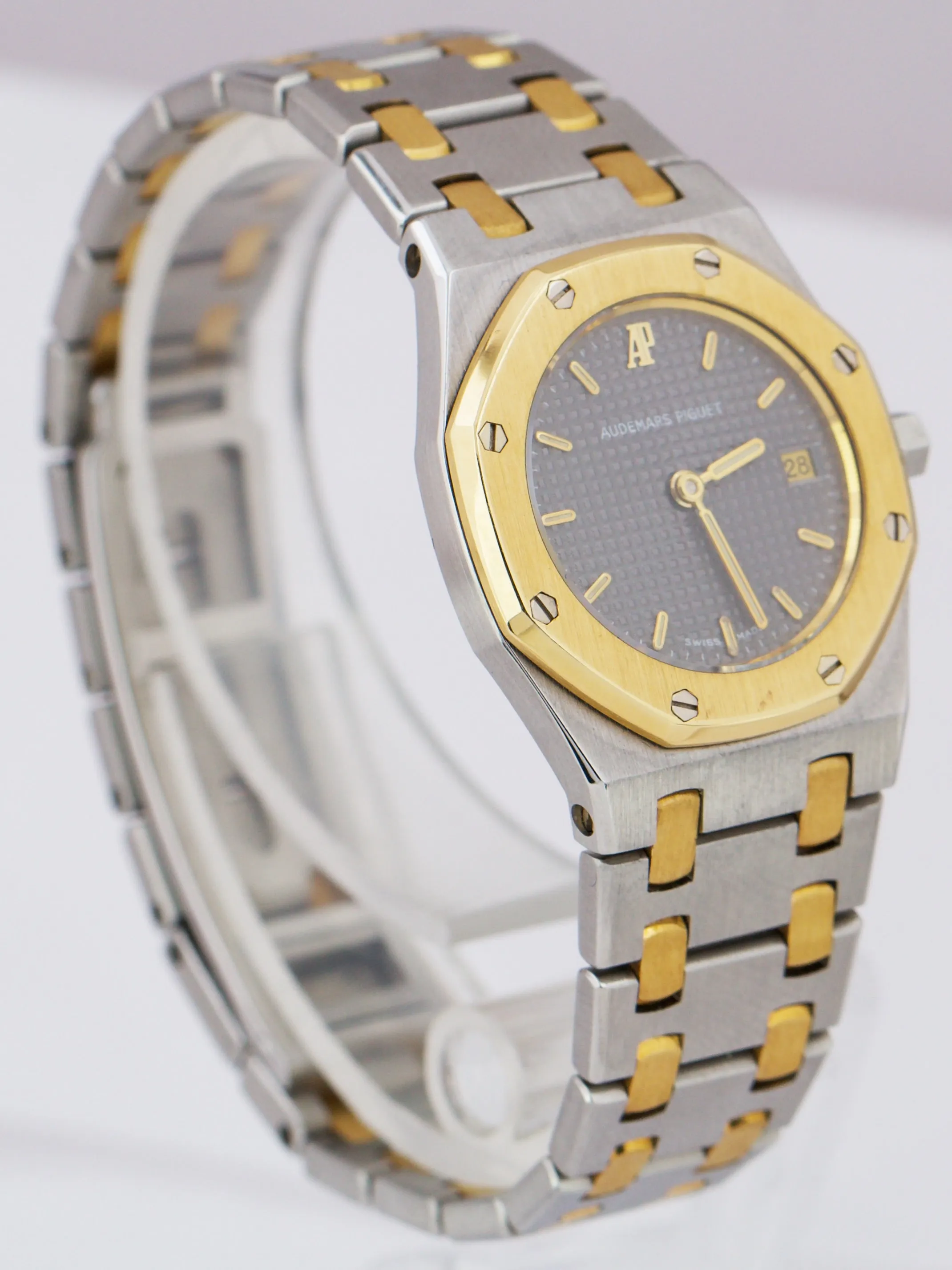 Ladies Audemars Piguet Royal Oak 26mm Two-Tone Quartz Watch 66270SA.00.0722SA.01