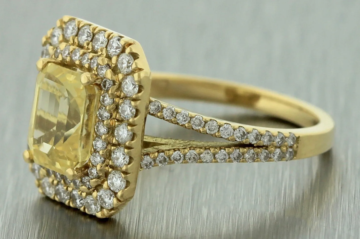 Ladies Vintage 10k White Gold Garnet Diamond Band Ring