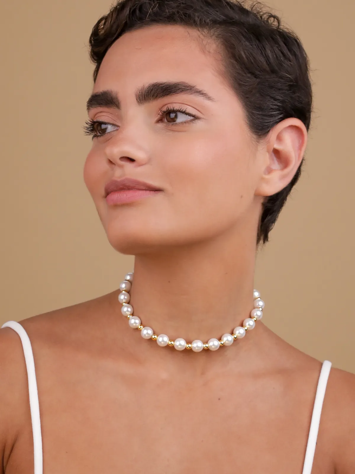 Lola Choker
