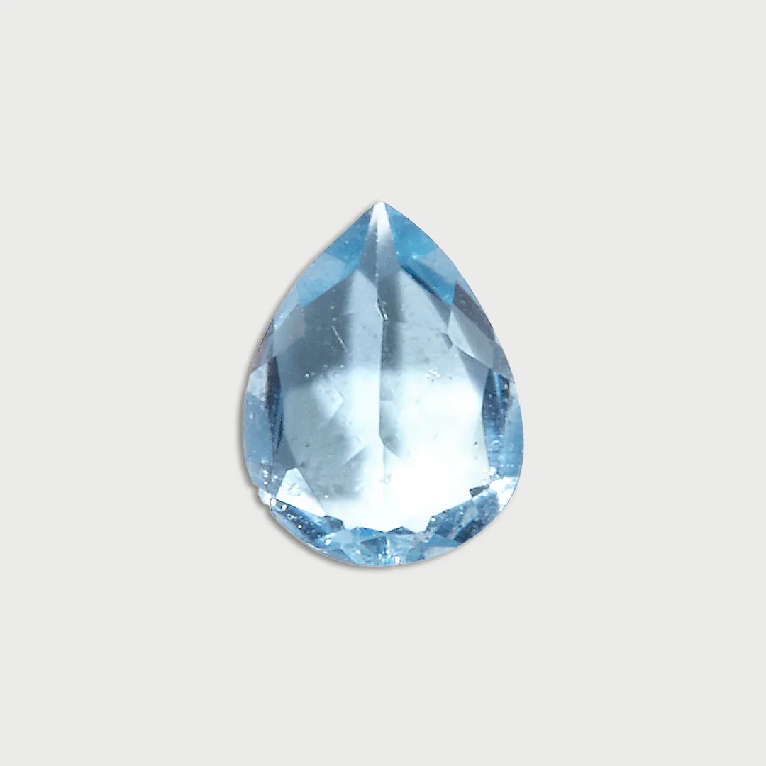 LOQUET LONDON | PALE BLUE AQUAMARINE STONE