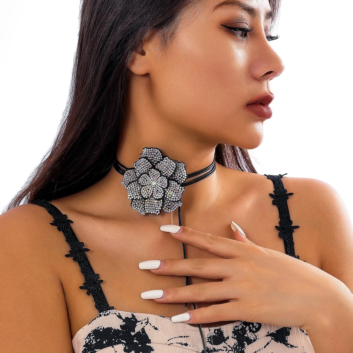 Luxury Full Rhinestone Big Rose Flower Choker Necklace Women Black Leather Wax Rope Clavicle Chain Adjustable Neck