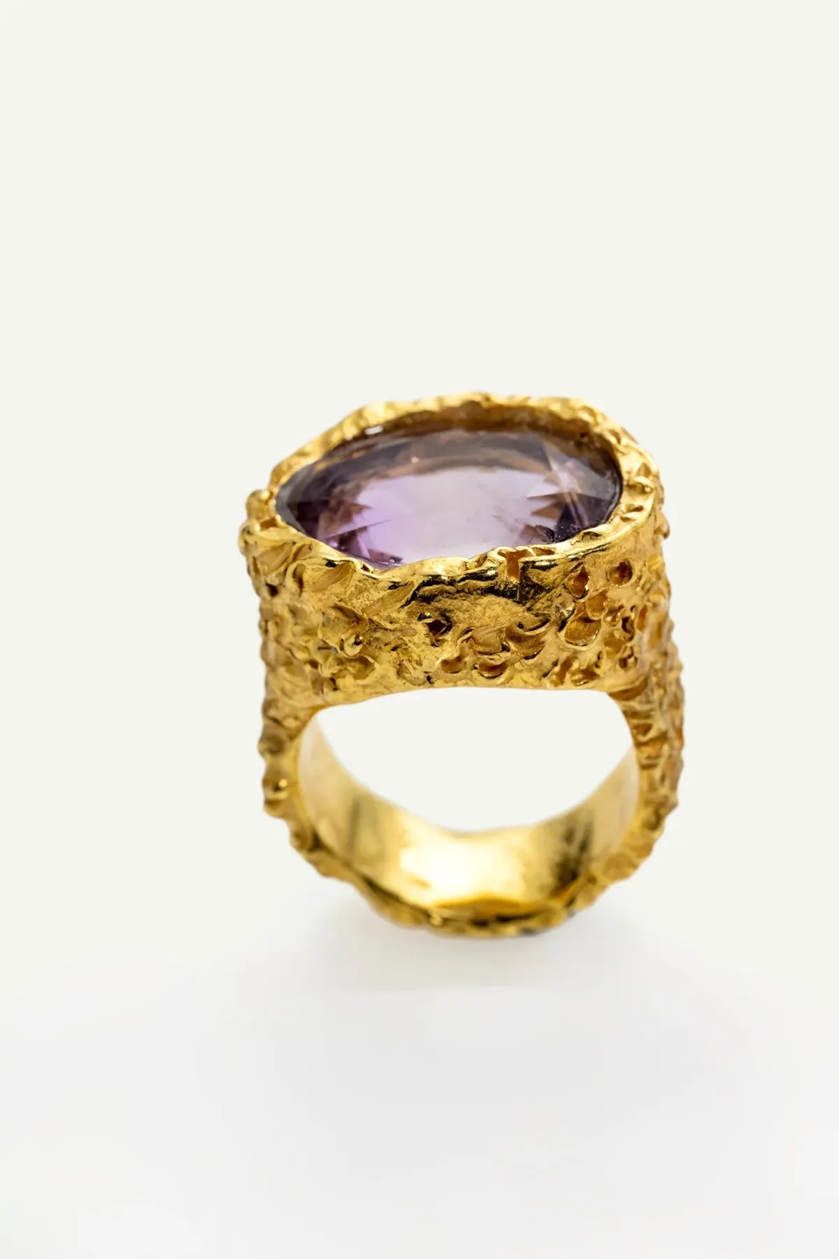 MARIE-ALEXANDRINE YVERNAULT | AMETHYST O RING