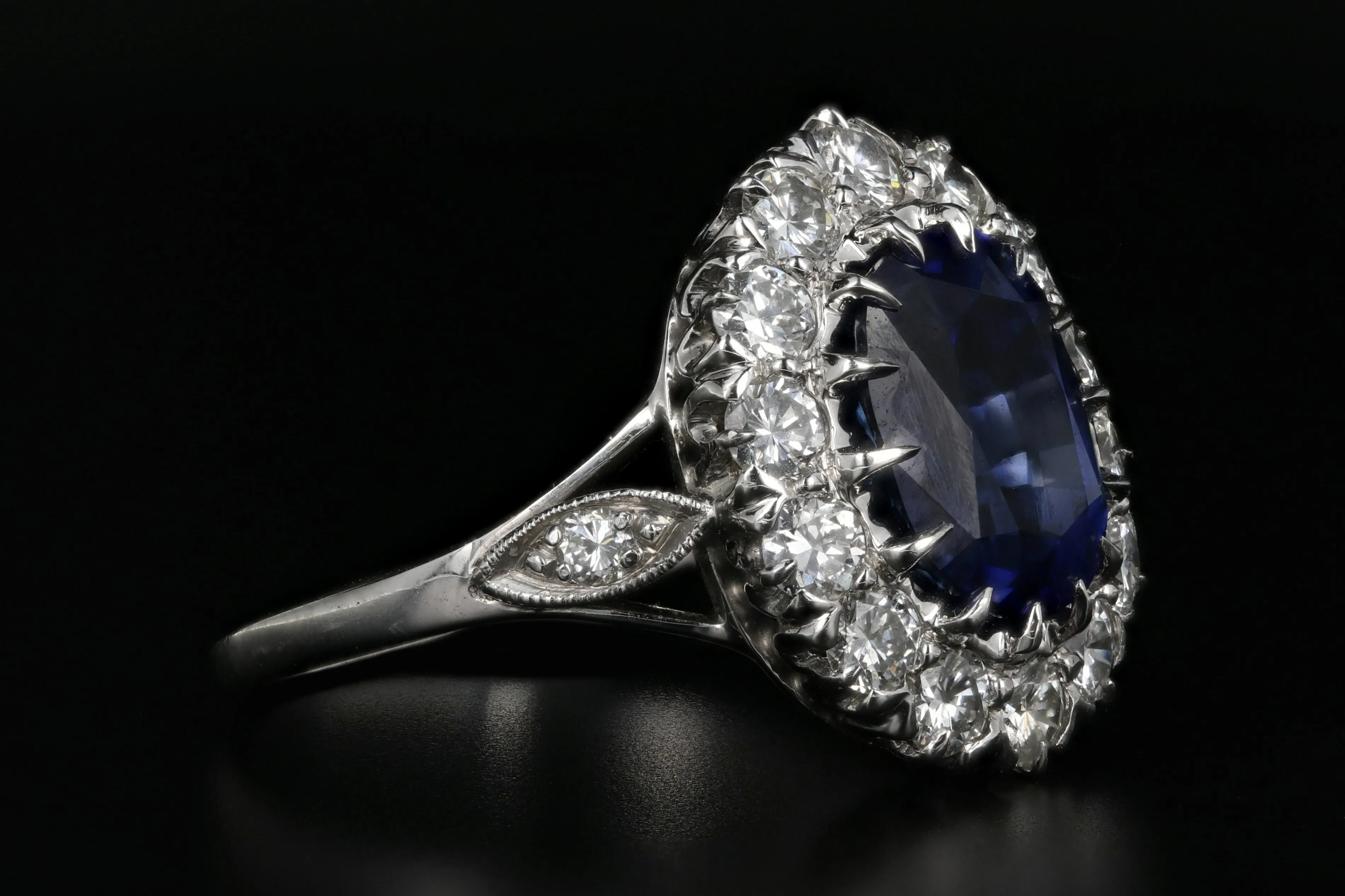 Modern Platinum 4.09 Carat Natural Madagascar Royal Blue Sapphire and Diamond Ring GIA Certified