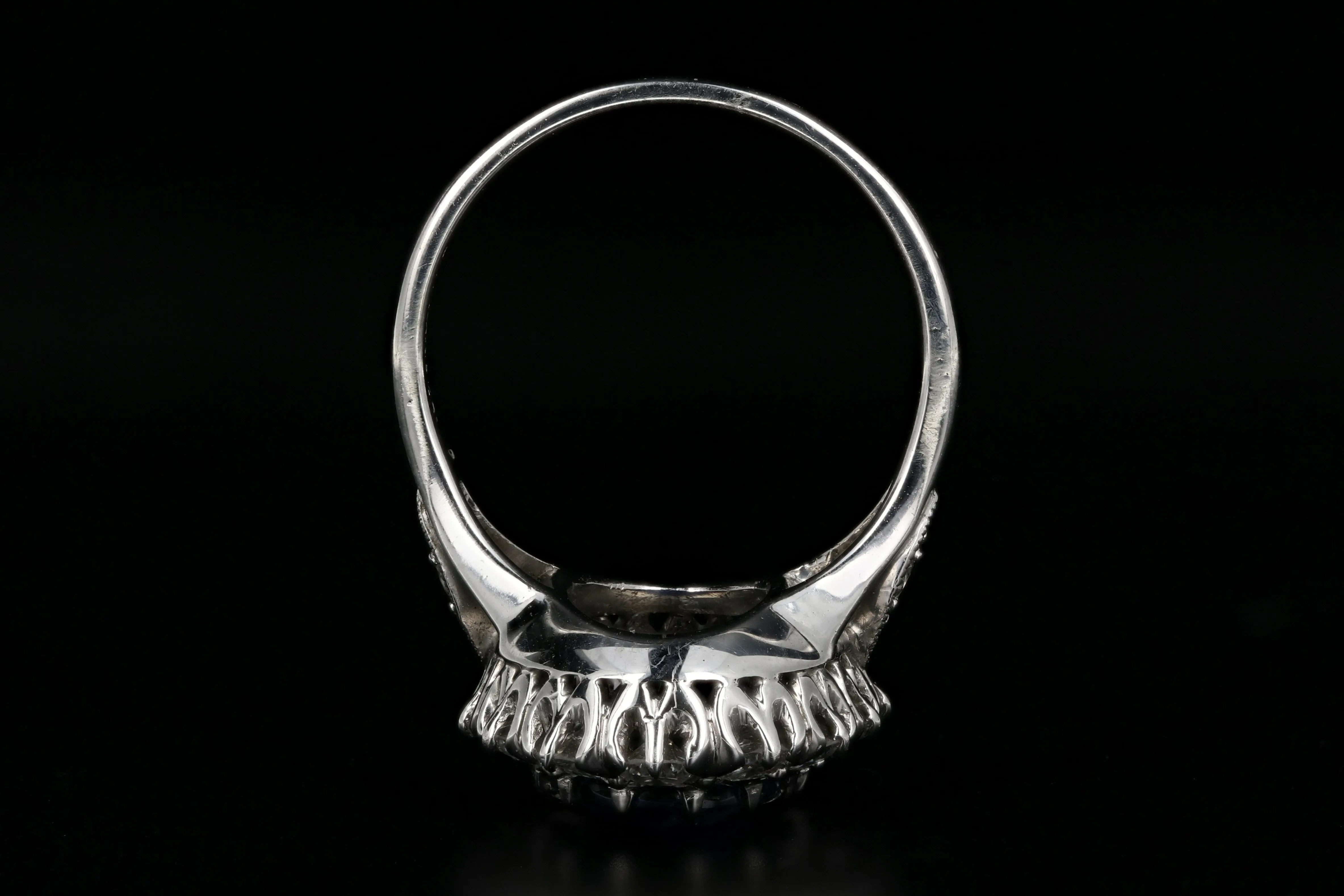 Modern Platinum 4.09 Carat Natural Madagascar Royal Blue Sapphire and Diamond Ring GIA Certified