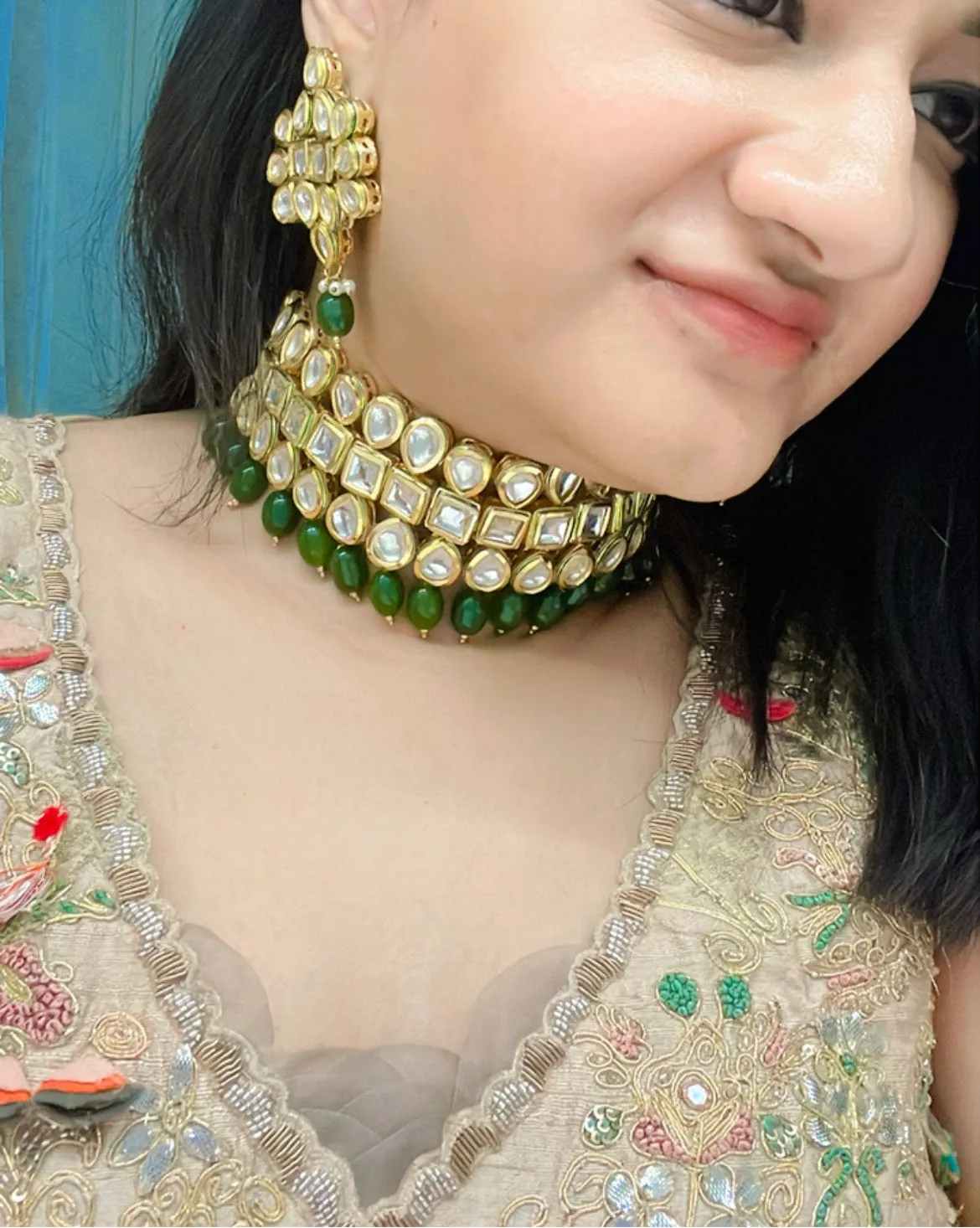 Naayaab Kundan Necklace Set