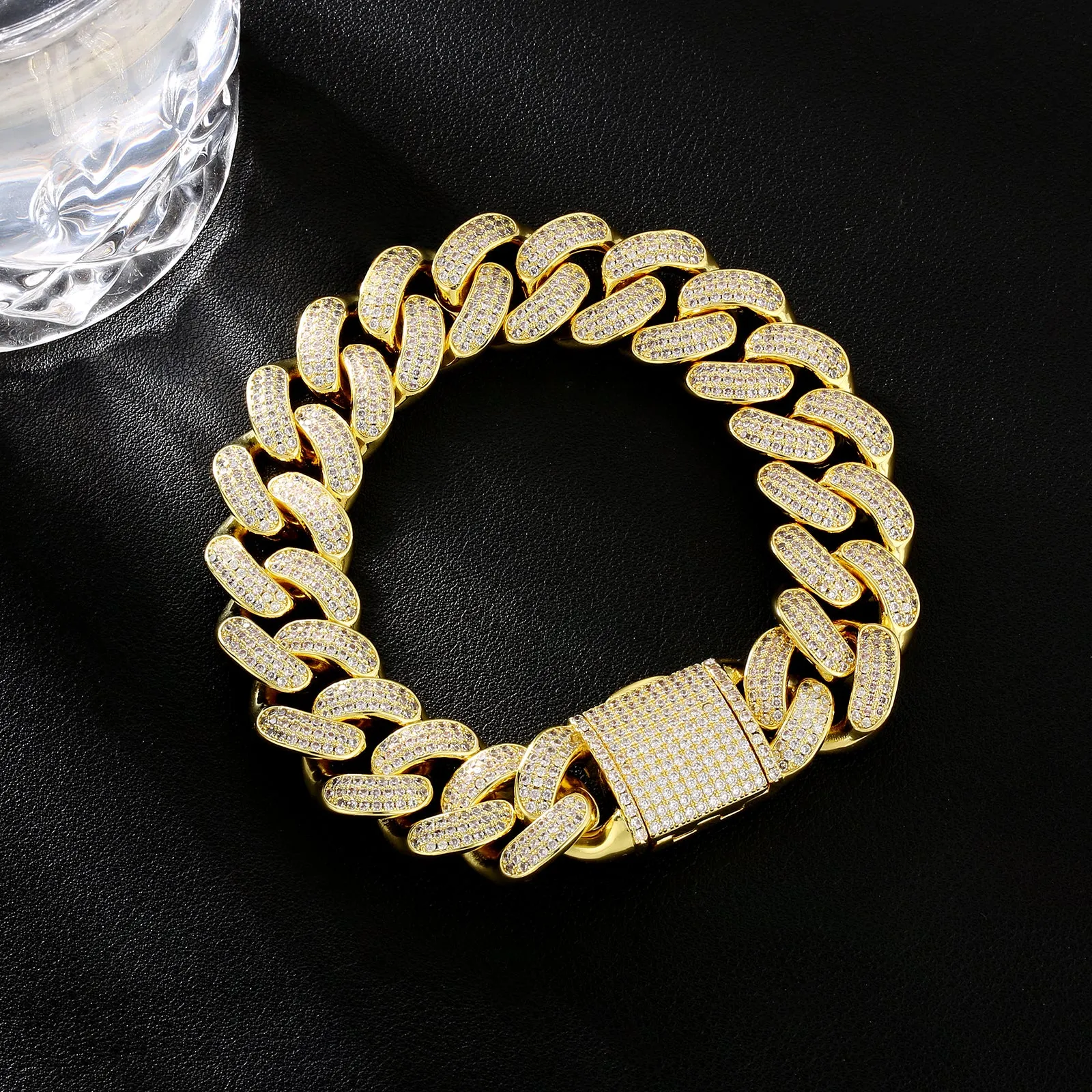 【NEW】18mm Iced Out Diamond Cuban  Bracelet