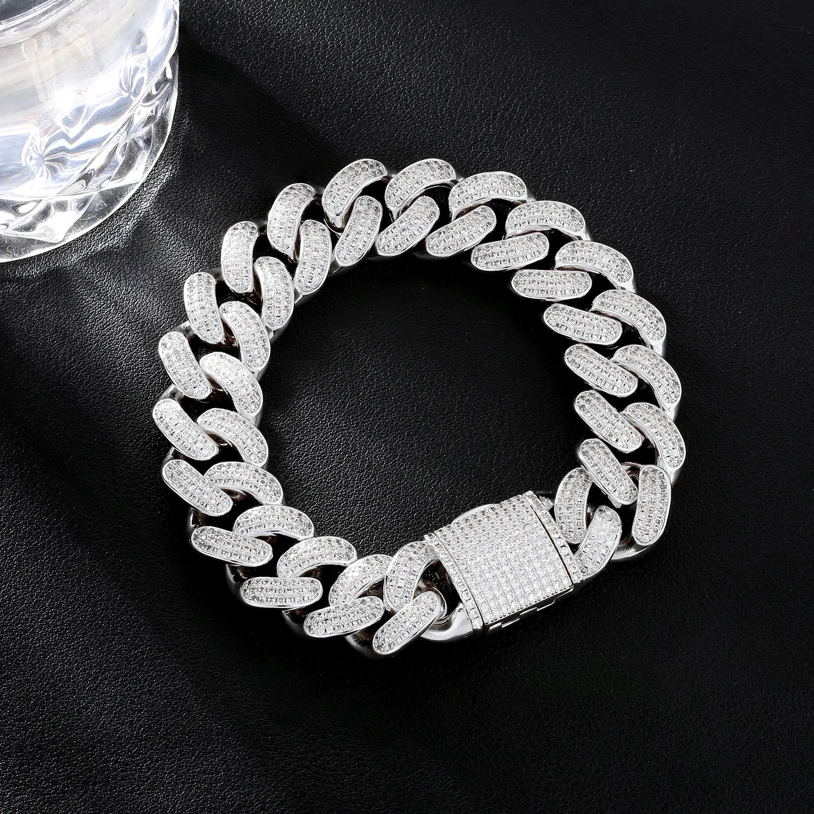 【NEW】18mm Iced Out Diamond Cuban  Bracelet
