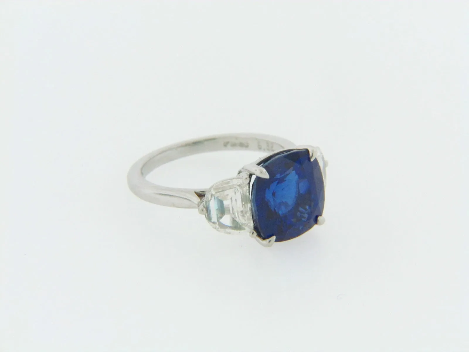 PLATINUM SAPPHIRE AND DIAMOND RING