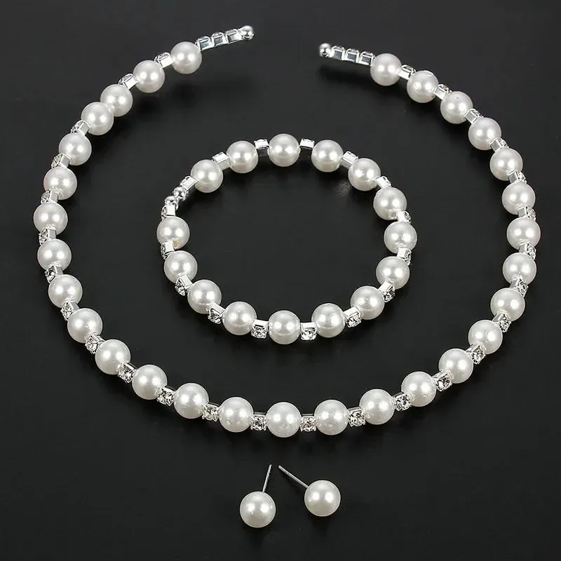 Rhinestone Choker Necklaces Torques Collar Women Statement Jewelry Girl Imitation Pearls Necklace