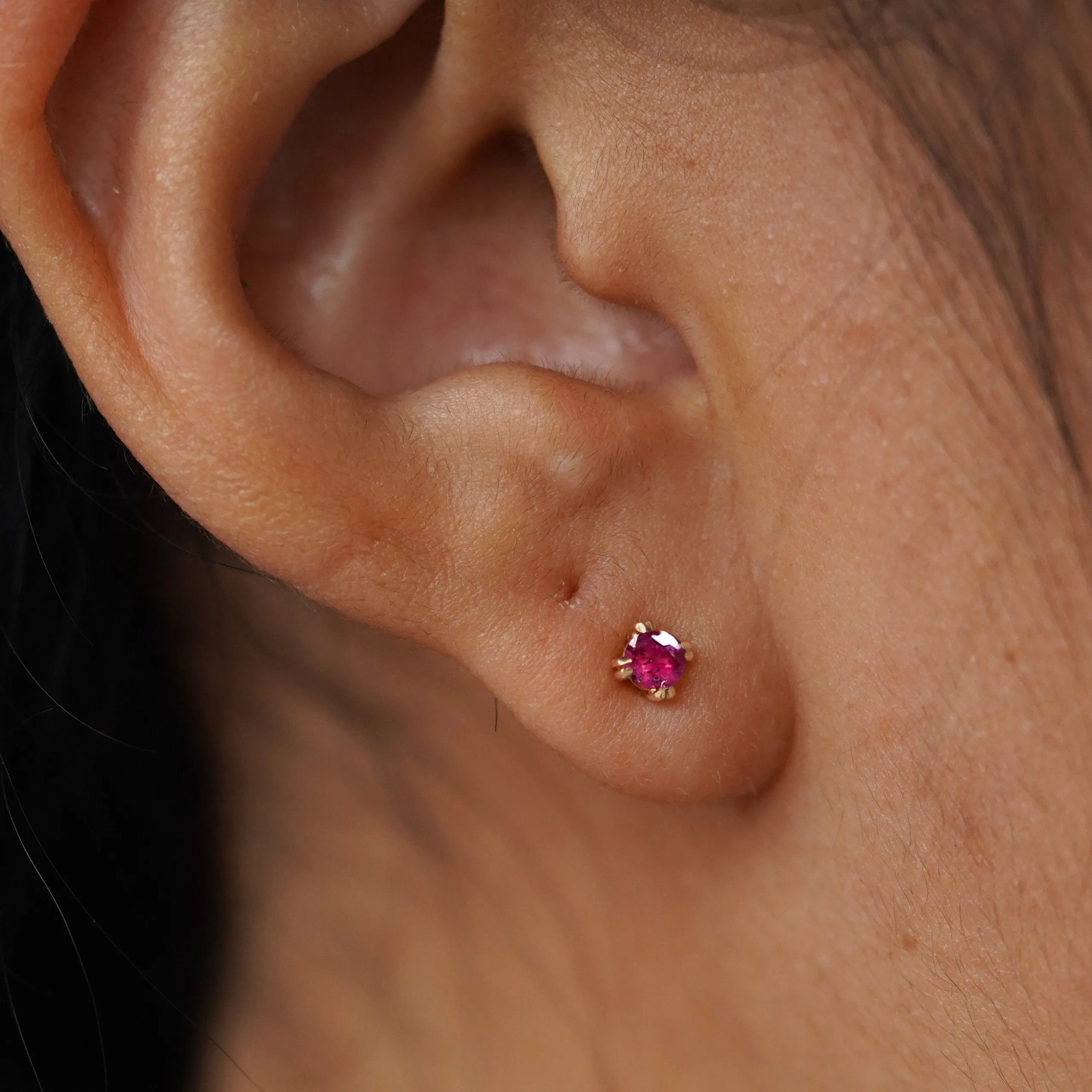 Ruby Flatback Piercing
