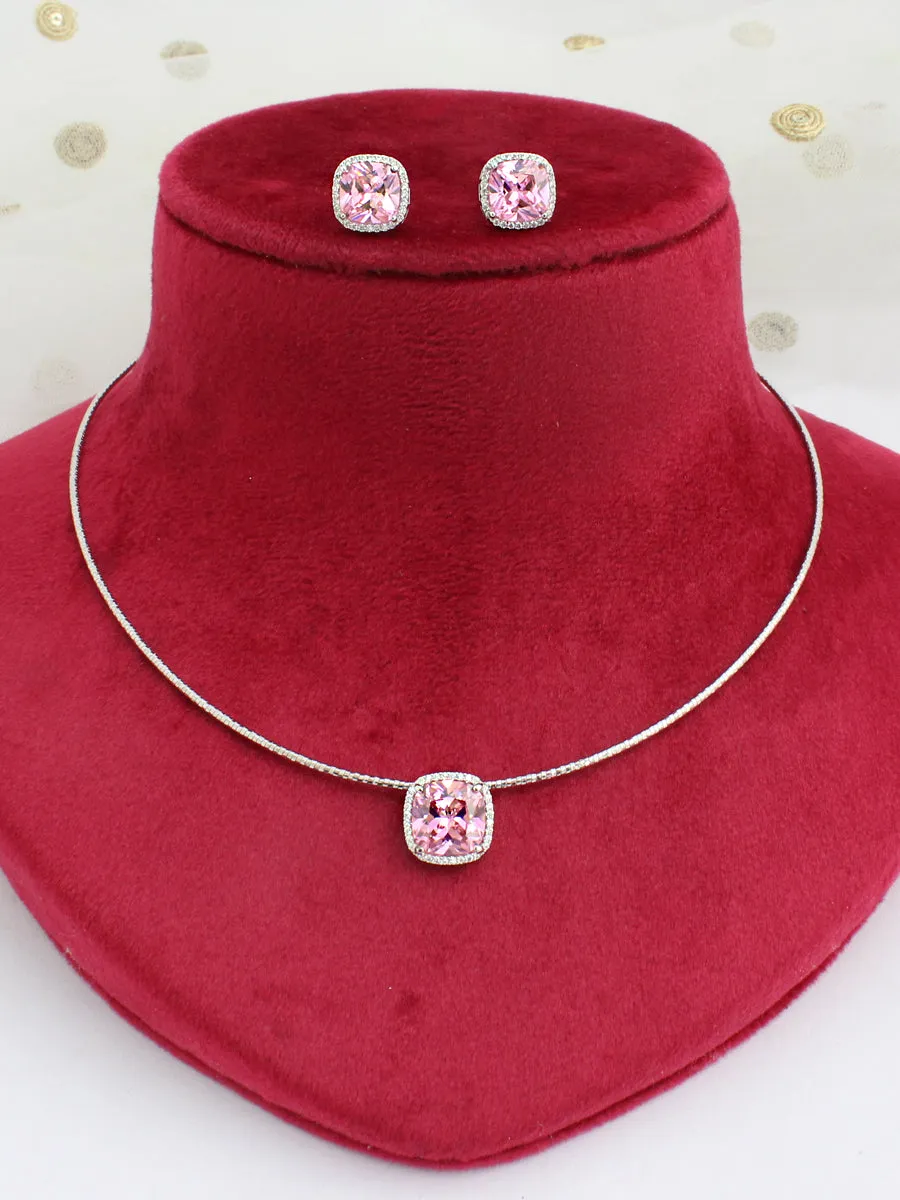 Saina Hasli Necklace Set