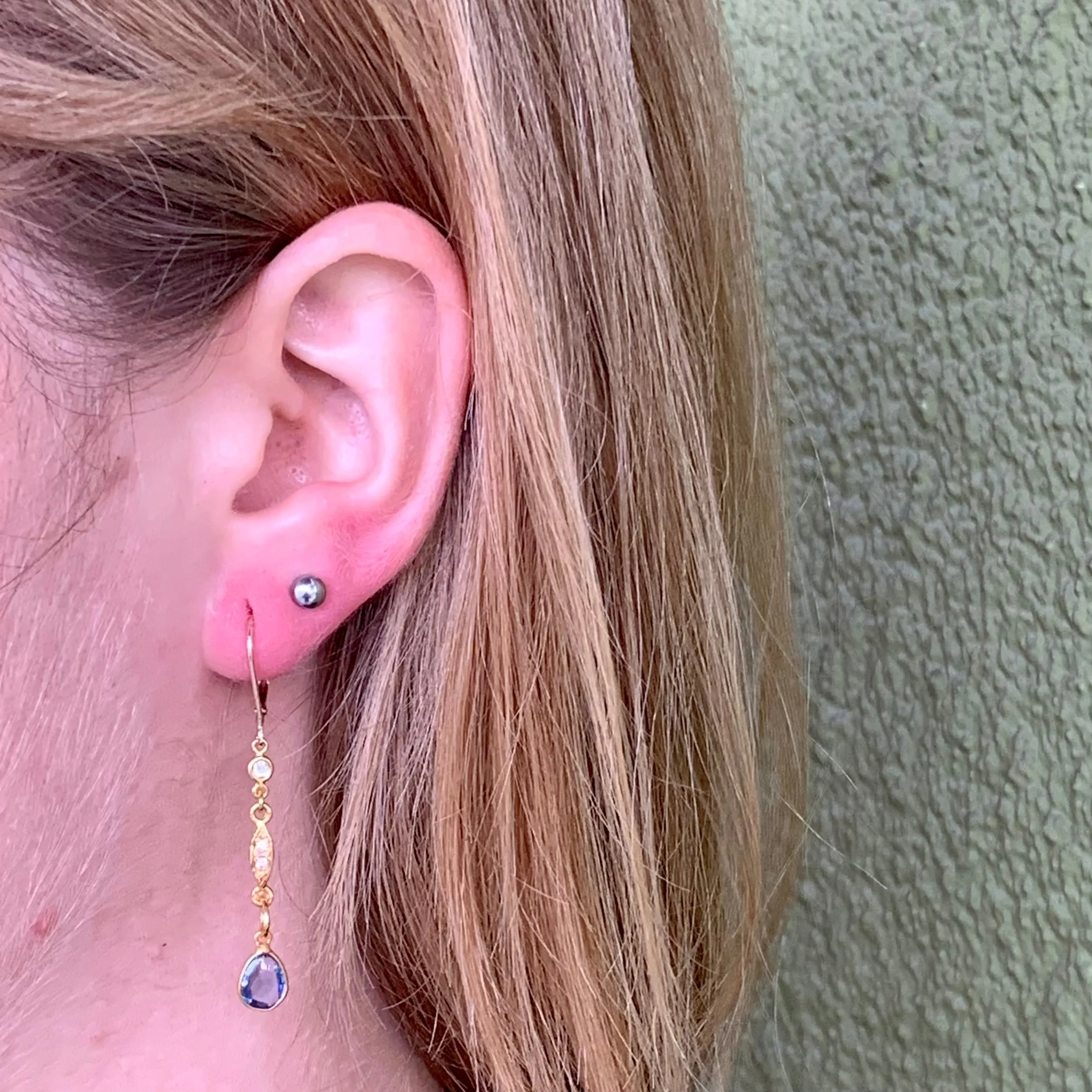 Sapphires Cascading from a Diamond Rope