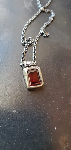 Simon & LuLu Fine Silver & Garnet Nk