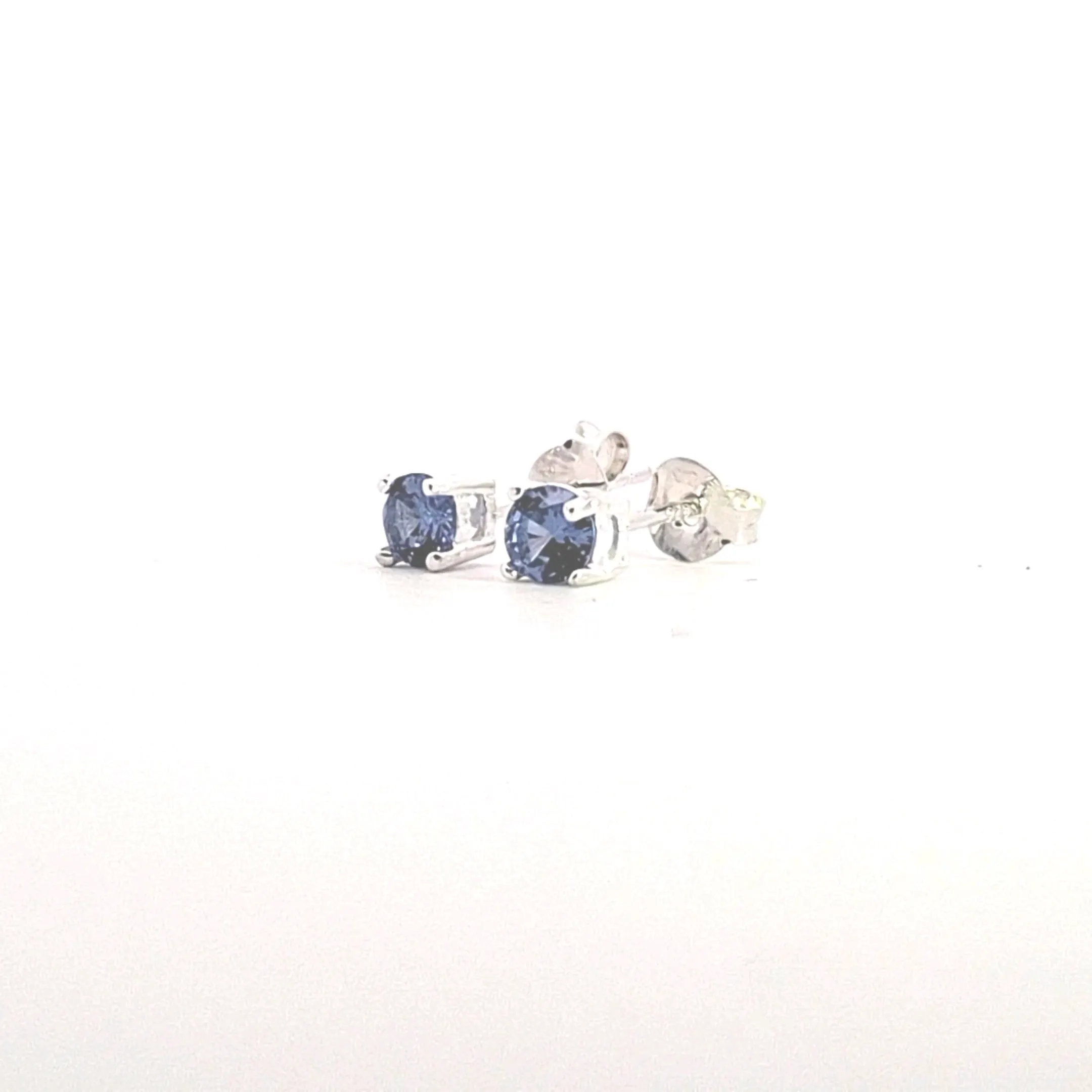Sterling silver 4mm Sapphire Blue CZ claw set stud earrings 37896