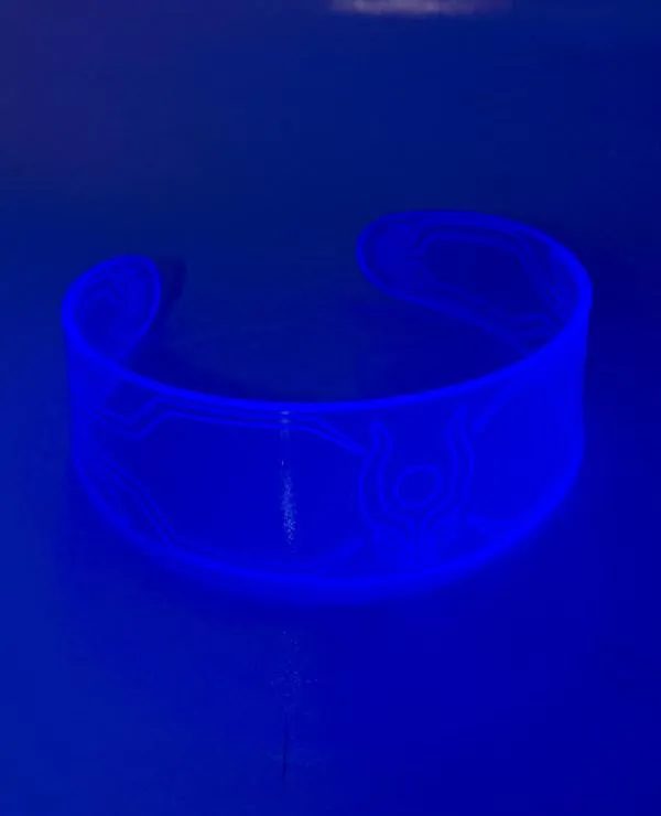 T PERSPEX NECK PIECE
