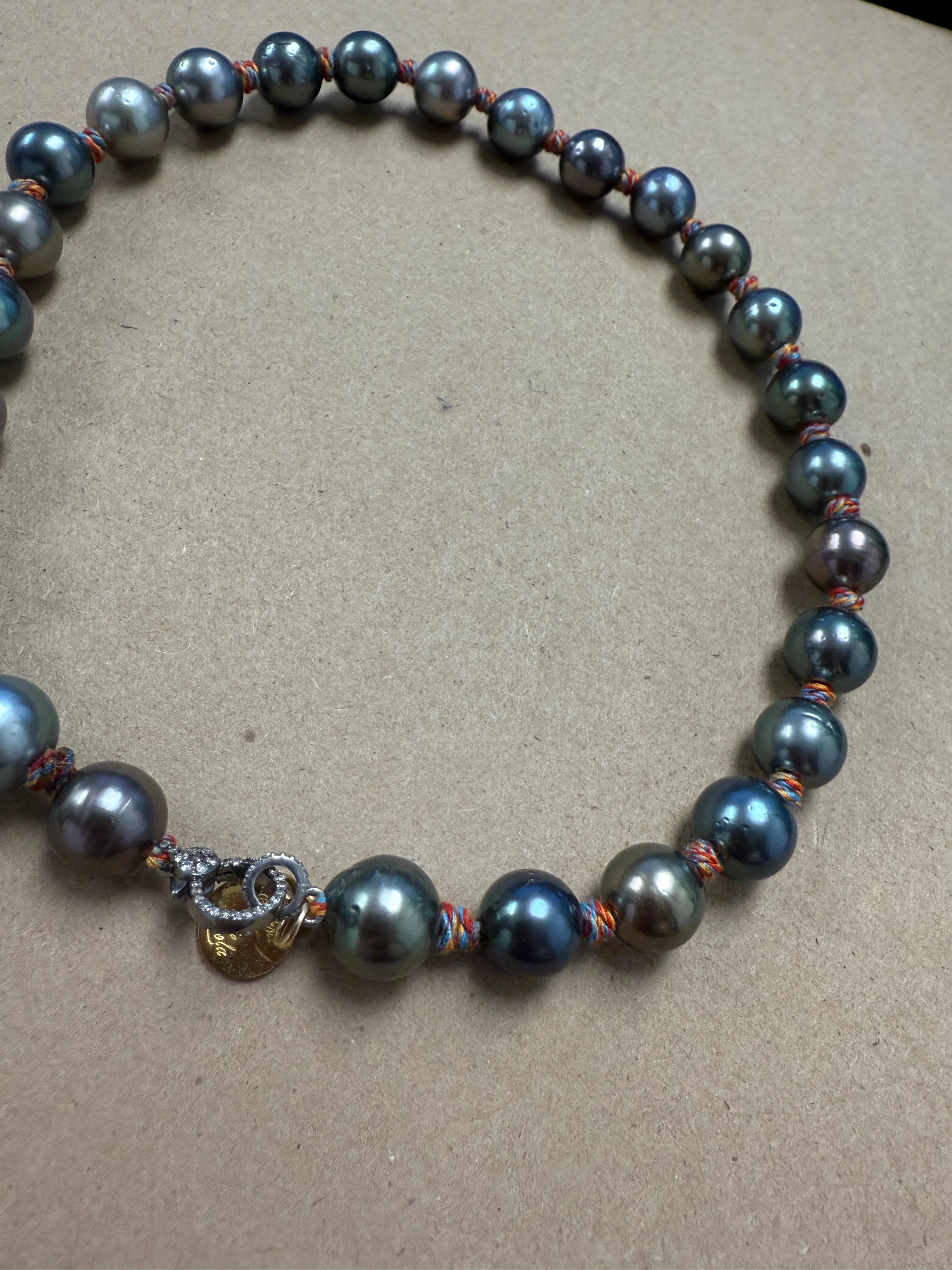 Tahitians Pearls on Colorful Thread w/ Diamond Clasp Choker | 16''