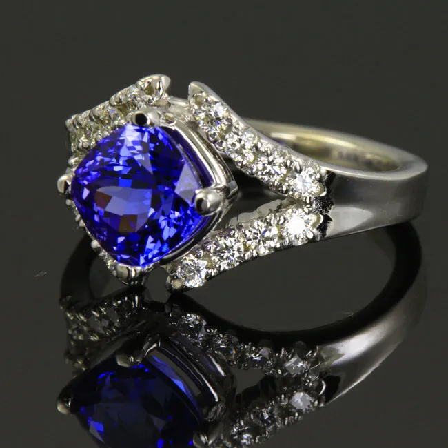 Tanzanite and Diamond Ring 2.48 Carats