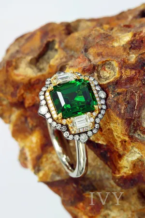 Tsavorite and Diamond Ring