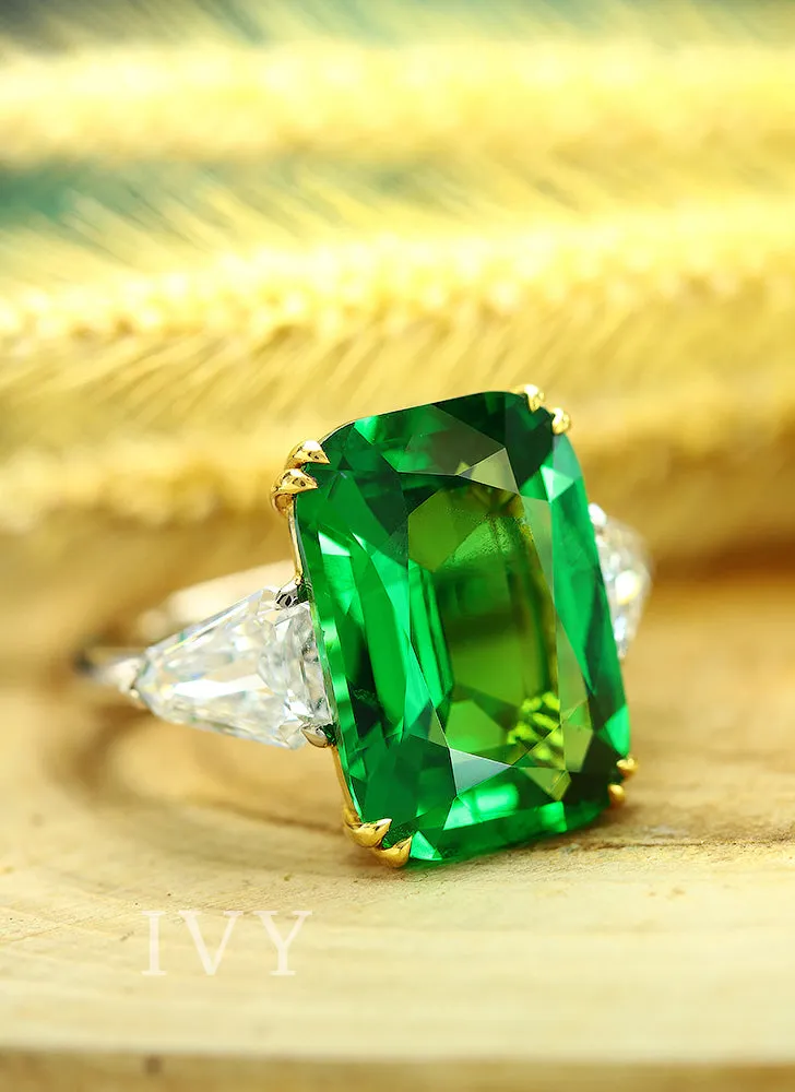 Tsavorite and Diamond Ring