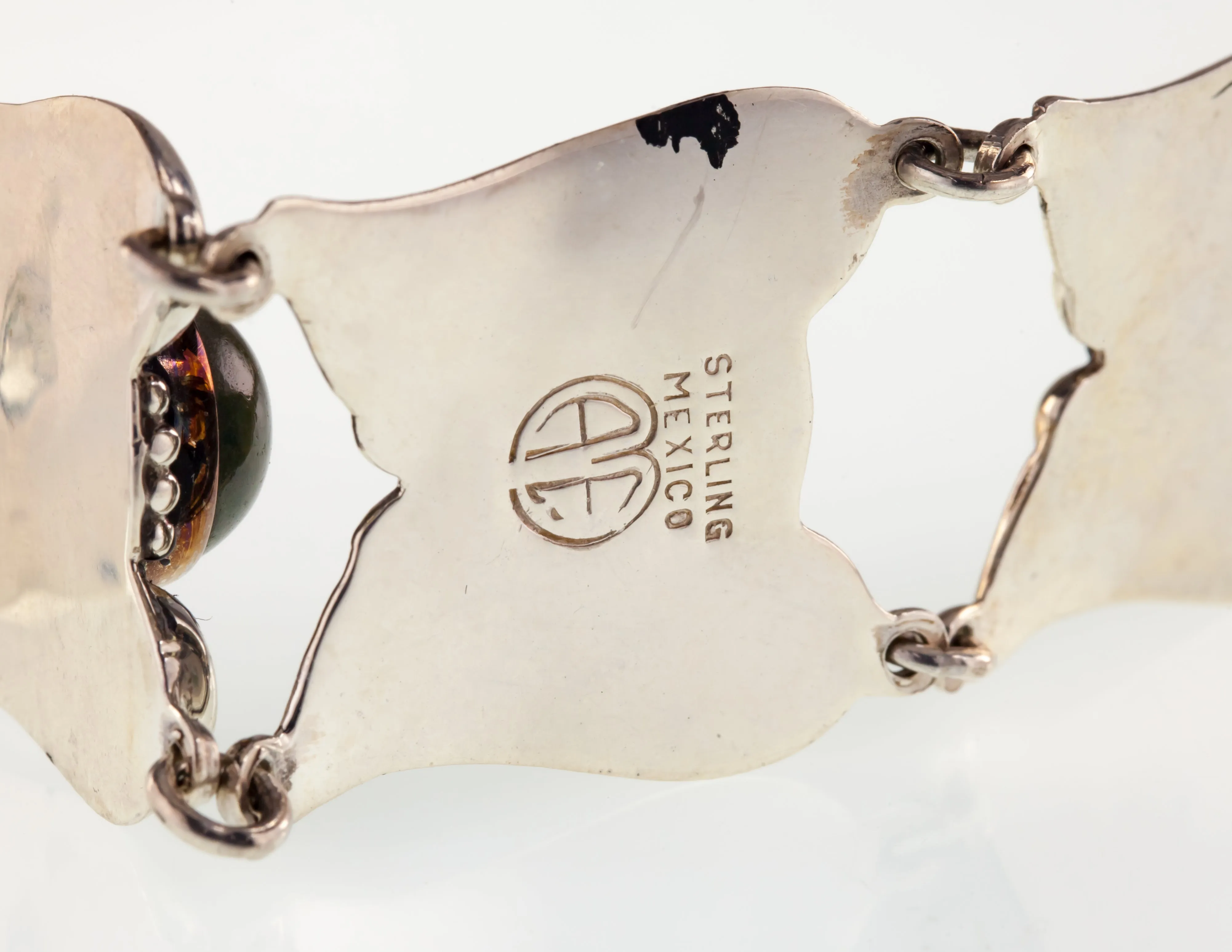 Vintage Mexico Sterling Silver Repousse & Green Stone Link Bracelet 7.50"